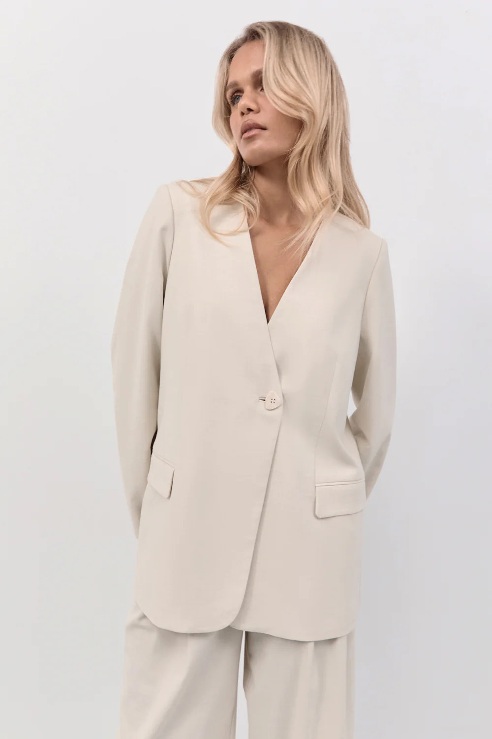 AMSTERDAM SAND COLLARLESS BLAZER | DISSH