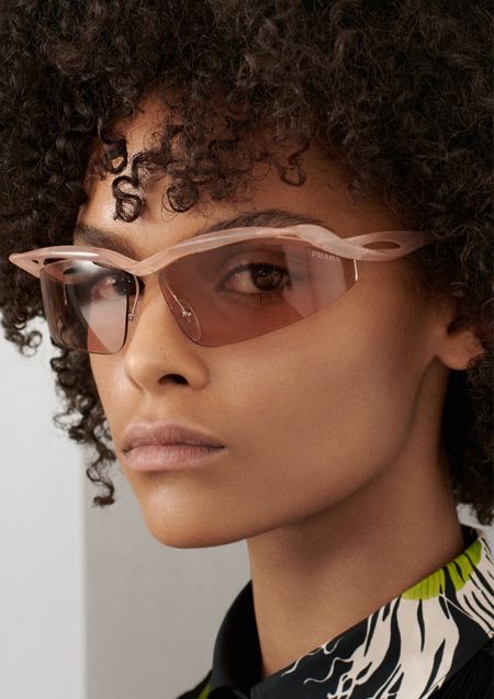 Prada Prada Runway sunglasses

The evolution of sunglasses seen on the runway is characterized by a futuristic design. The ultra-light frame features soft curves and rimless lenses with an enveloping shape. The fluid design of the temples is embellished on the tips by the Prada lettering logo.

#LTKTravel #LTKWorkwear #LTKStyleTip