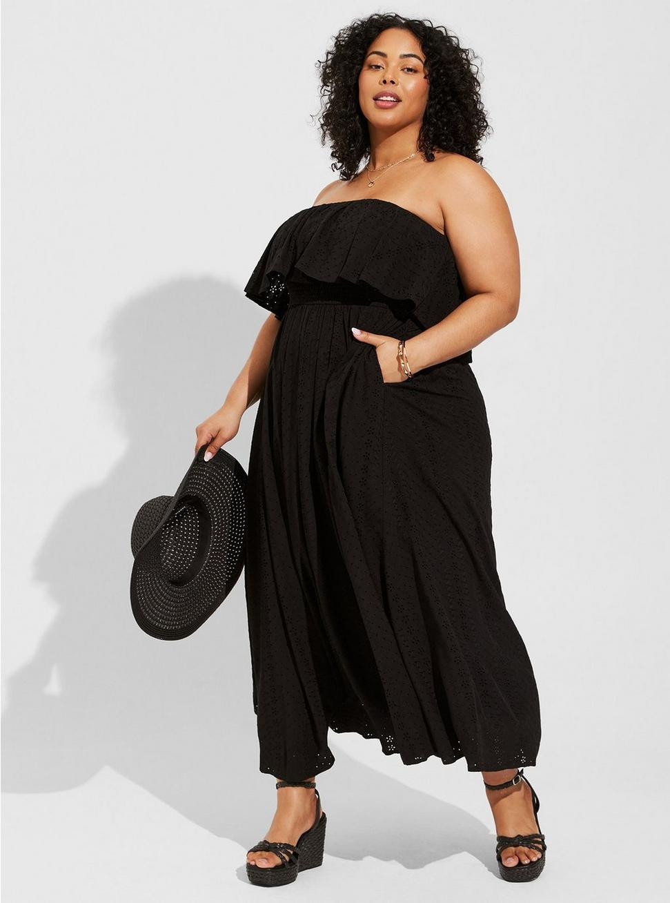 Maxi Eyelet Strapless Smocked Bodice Dress | Torrid (US & Canada)