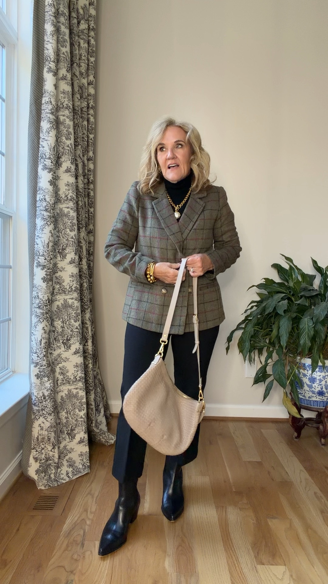 Spanx kick flare ponte knit pants on sale! Wearing a med petite. They come in petite regular and tall so you could always order the longer size if you wanted a bit more length.
Marina wool turtleneck from J.Crew is lightweight and soft, wearing a medium for a fitted look
Velvet blazer size 10, petite
Leather jacket, size medium
Puffer, blazer size medium
Quilted vest size medium
Fall blazer from Kohl’s size medium


#LTKPetite #LTKOver40 #LTKSaleAlert