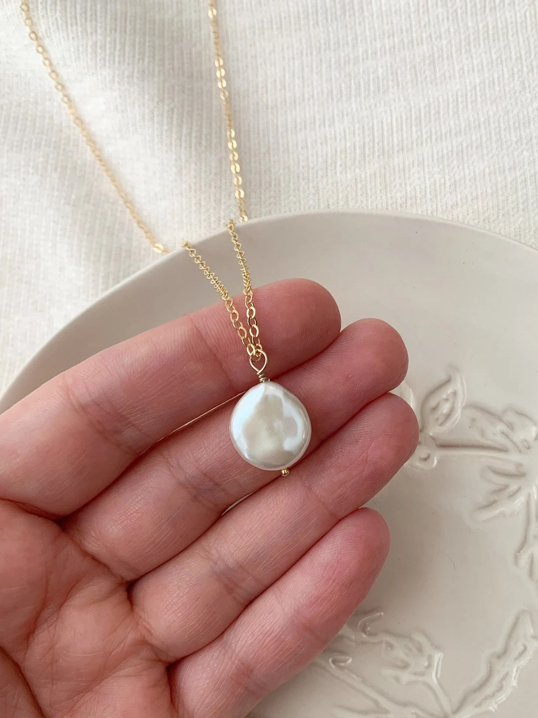 Genuine Coin Pearl Necklace, 14K Gold Filled Flat Pearl Necklace, Large Single Pearl Necklace, Ro... | Etsy (EU)