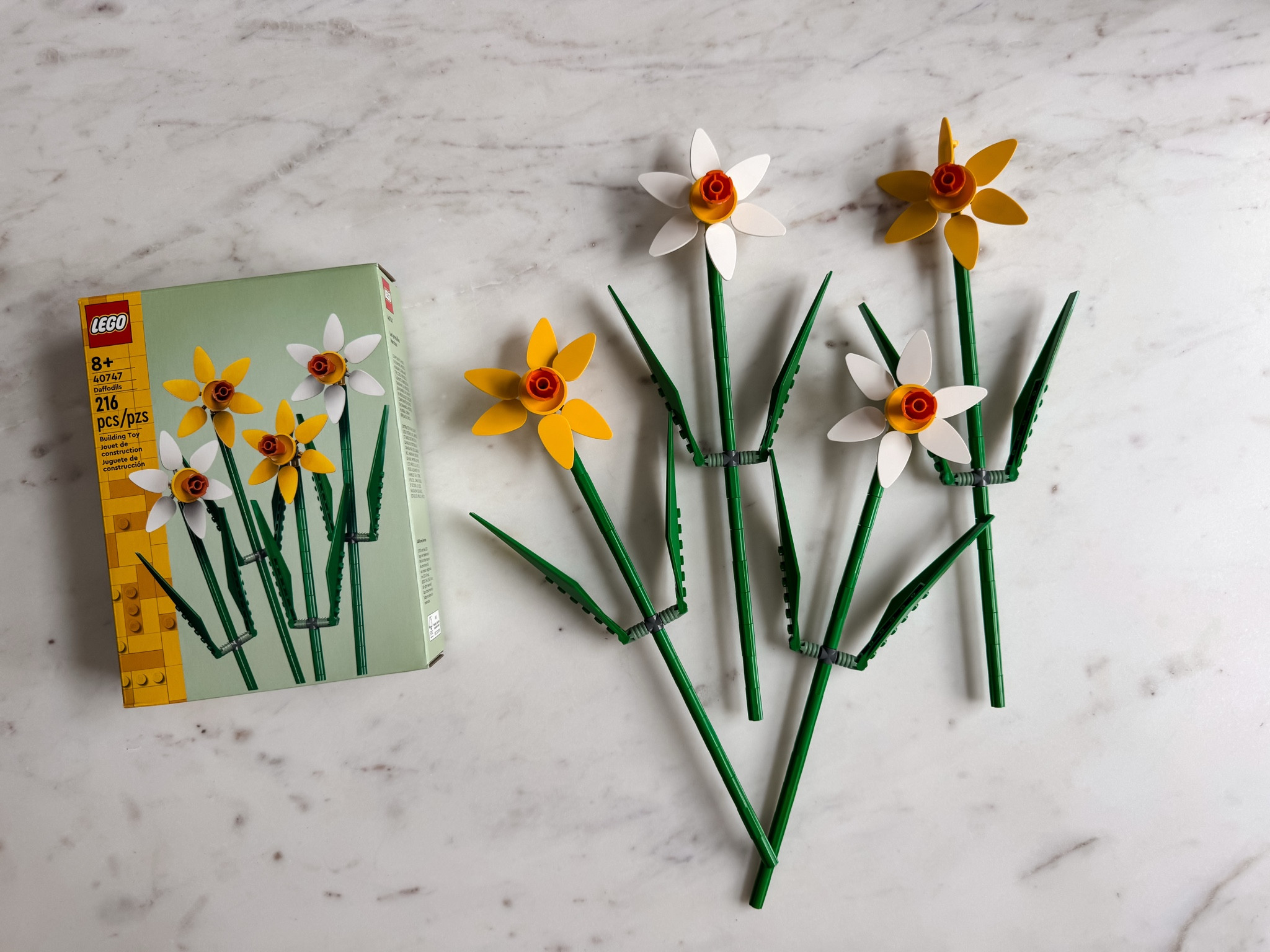 Lego daffodil set, for buildable flowers, perfect for a spring in this Lego set, which makes the perfect gift for kids