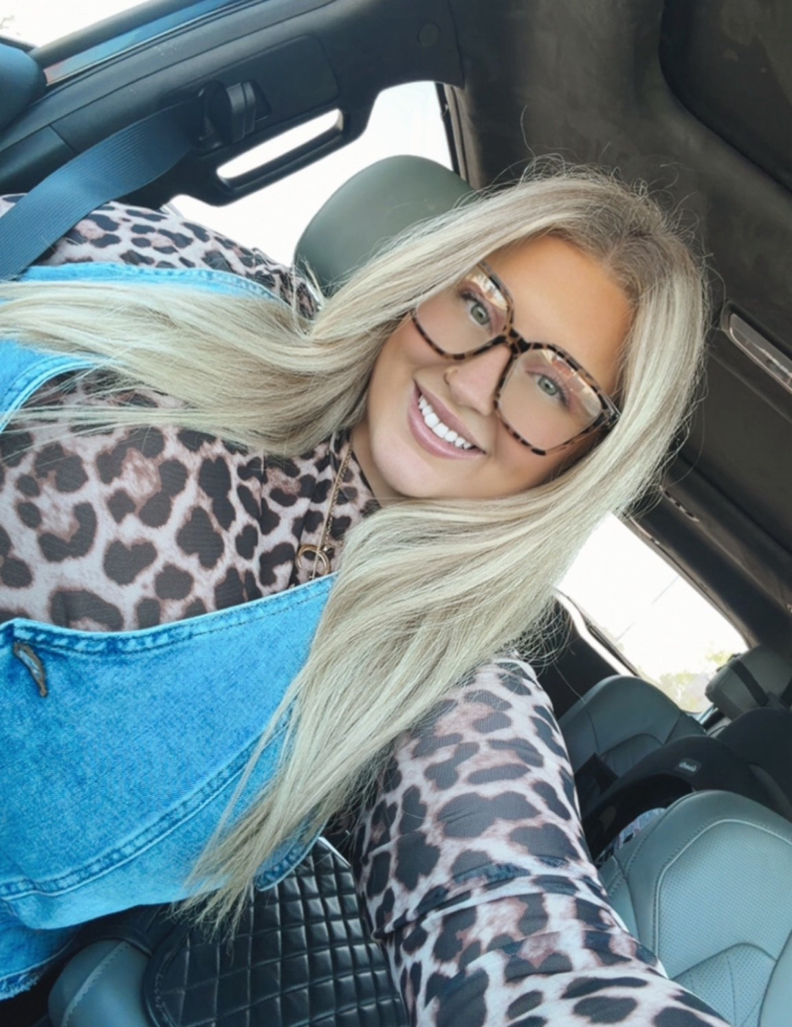 The best faux glasses everrrrr 👓🐆⚡️ 

#LTKPlusSize #LTKmomlife #LTKootd