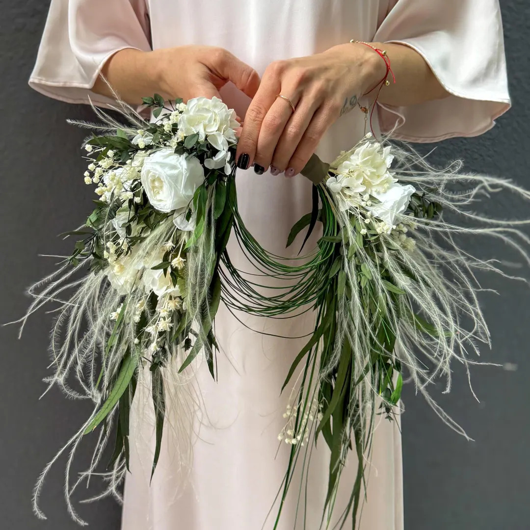 Purses Wedding Bouquet, Dried Flowers Crescent Bouquet, Floral Hoop Bouquet for Bride and Bridesm... | Etsy (US)