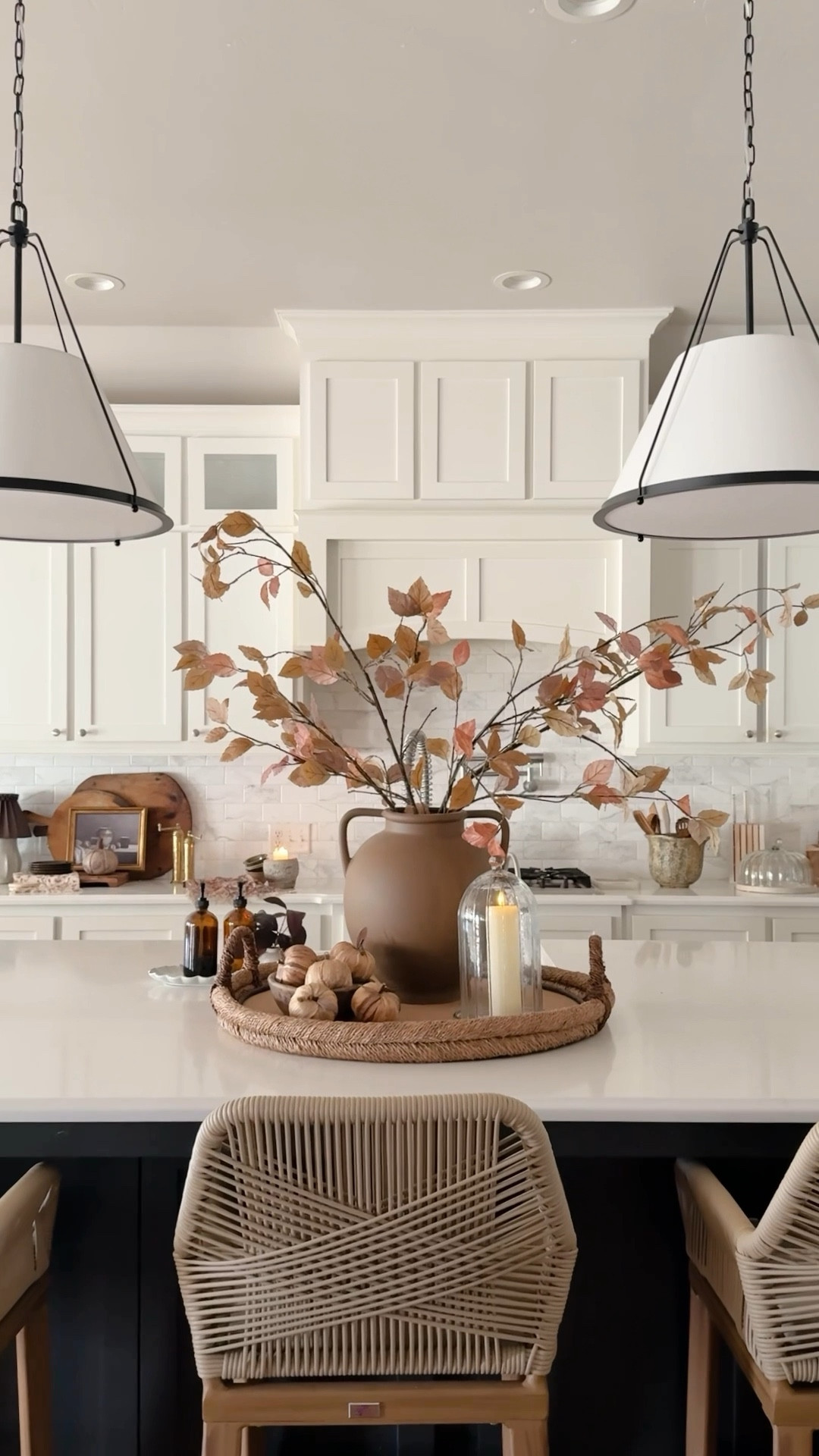 neutralfalldecor cozyhome fallkitchenvignette pumpkinstyling autumnhome vibe affordablefalldecor seasonalhomedecor cutepumpkins

#LTKSeasonal #LTKFallSale #LTKHome