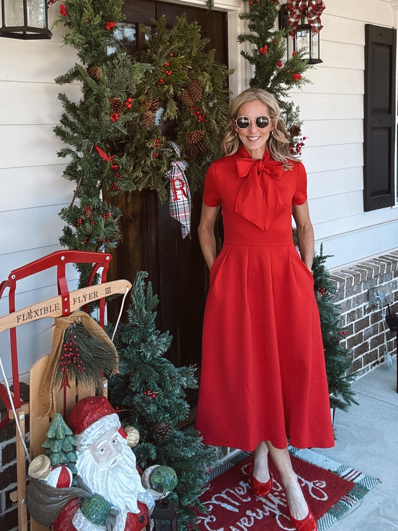 Holiday dressing, but make it real life festive.
From cozy Christmas knits to classic denim layers and a bow-front moment that feels straight out of a holiday movie 🎁❤️ These are the kinds of pieces you can wear all season long — mixing comfort, color, and just the right amount of cheer. Whether you’re running errands, heading to school or work, meeting friends for coffee, or dressing up for a holiday party, these outfits prove you don’t need a closet full of “one-time” looks to feel festive.
Every single piece is wearable, repeatable, and merry in the best way.
