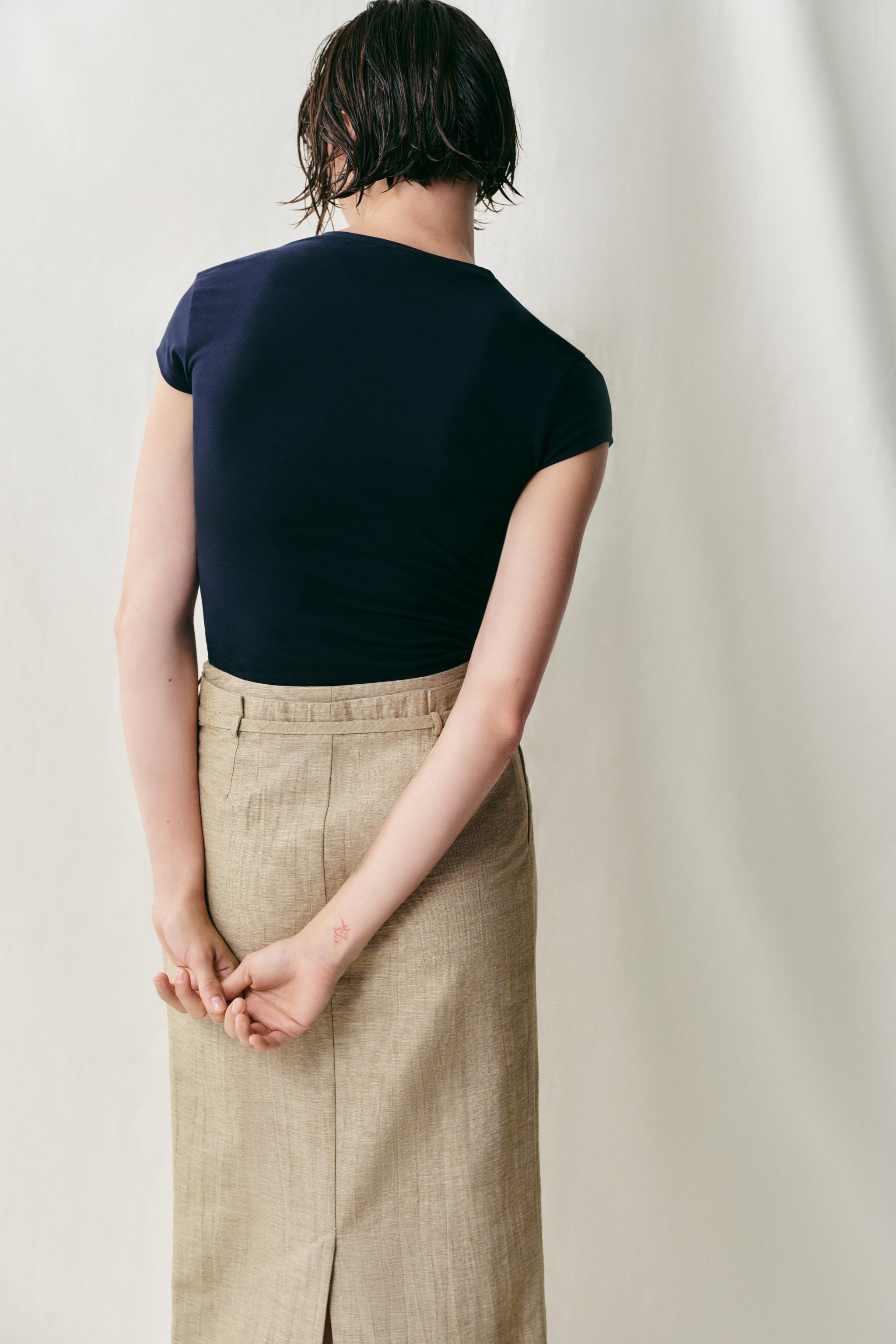 Model height: 176 cmLIGHT WEIGHT - SLIM FIT - ROUND NECK - NORMAL LENGTH - SHORT SLEEVET-shirt ma... | Zara UK