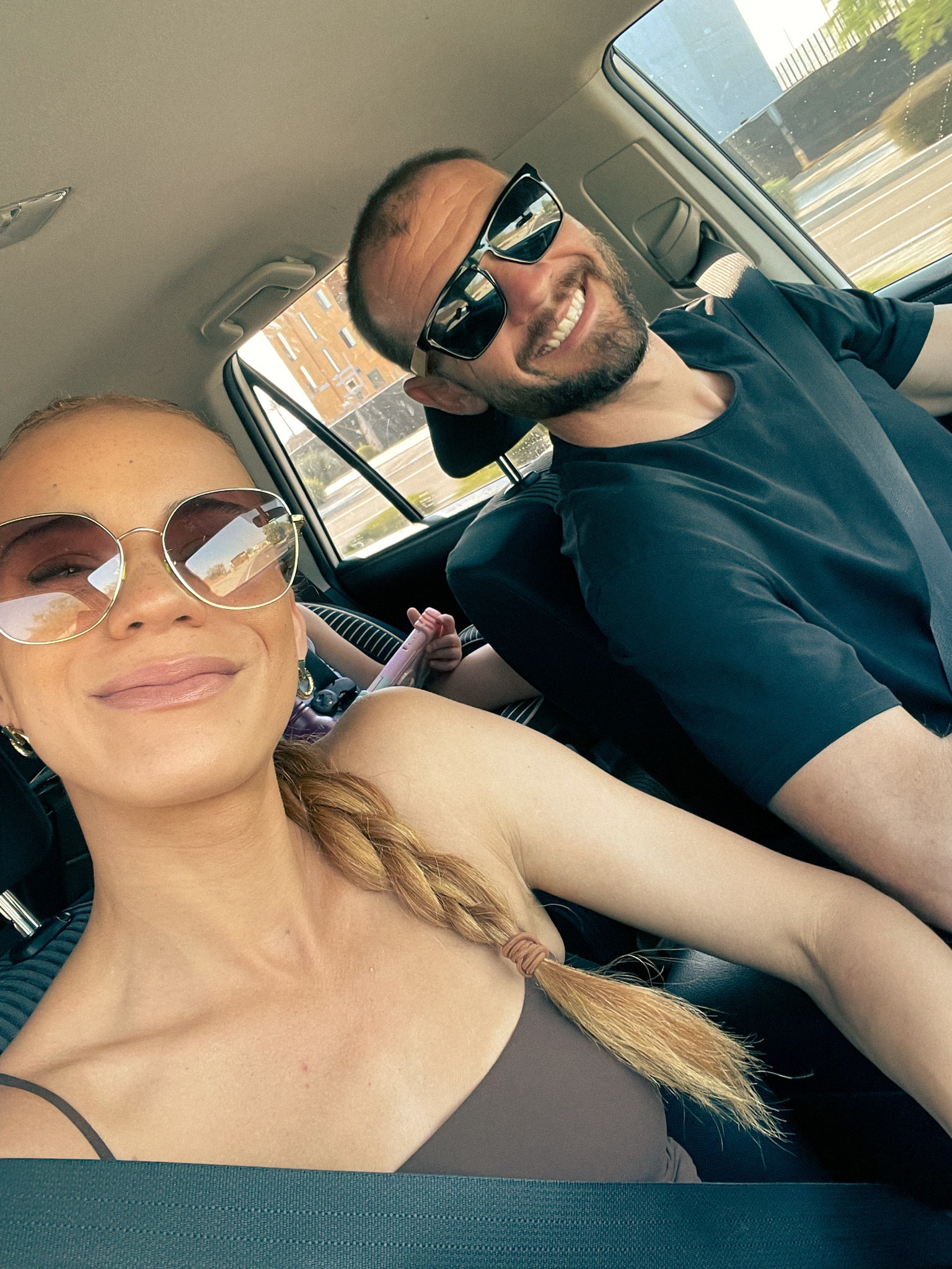 My two weakness when it comes to #designer: handbags and SUNNIES 🕶️

Just found some of my FAVORITE  I Found on major #sale


#summer #sunglasses 

#LTKSaleAlert #LTKxNSale #LTKSeasonal