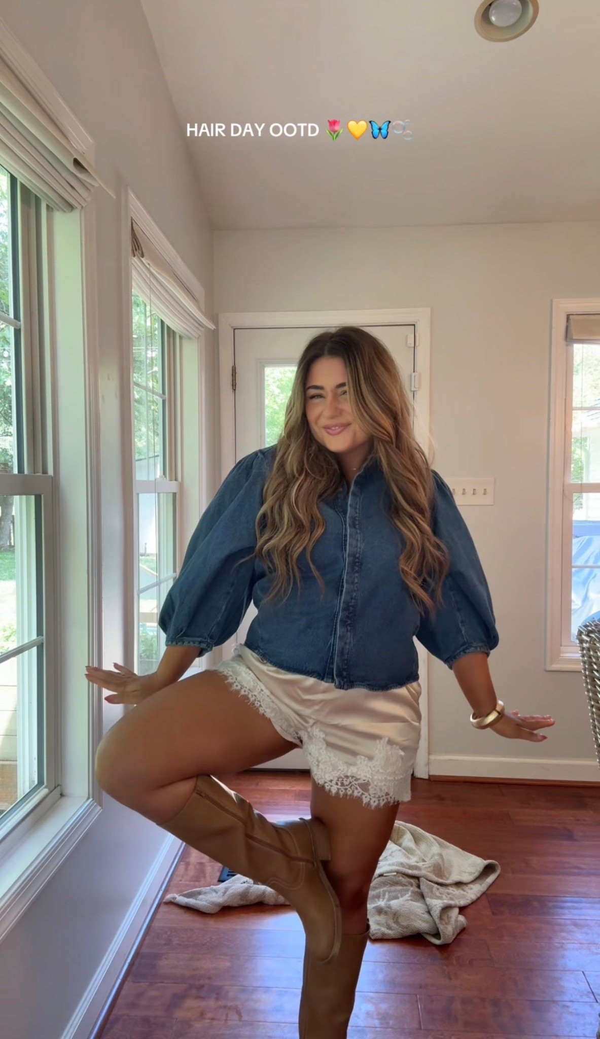 ootd!!!! love these satin lace shorts 🤌🏼

#LTKootd #LTKmomlife