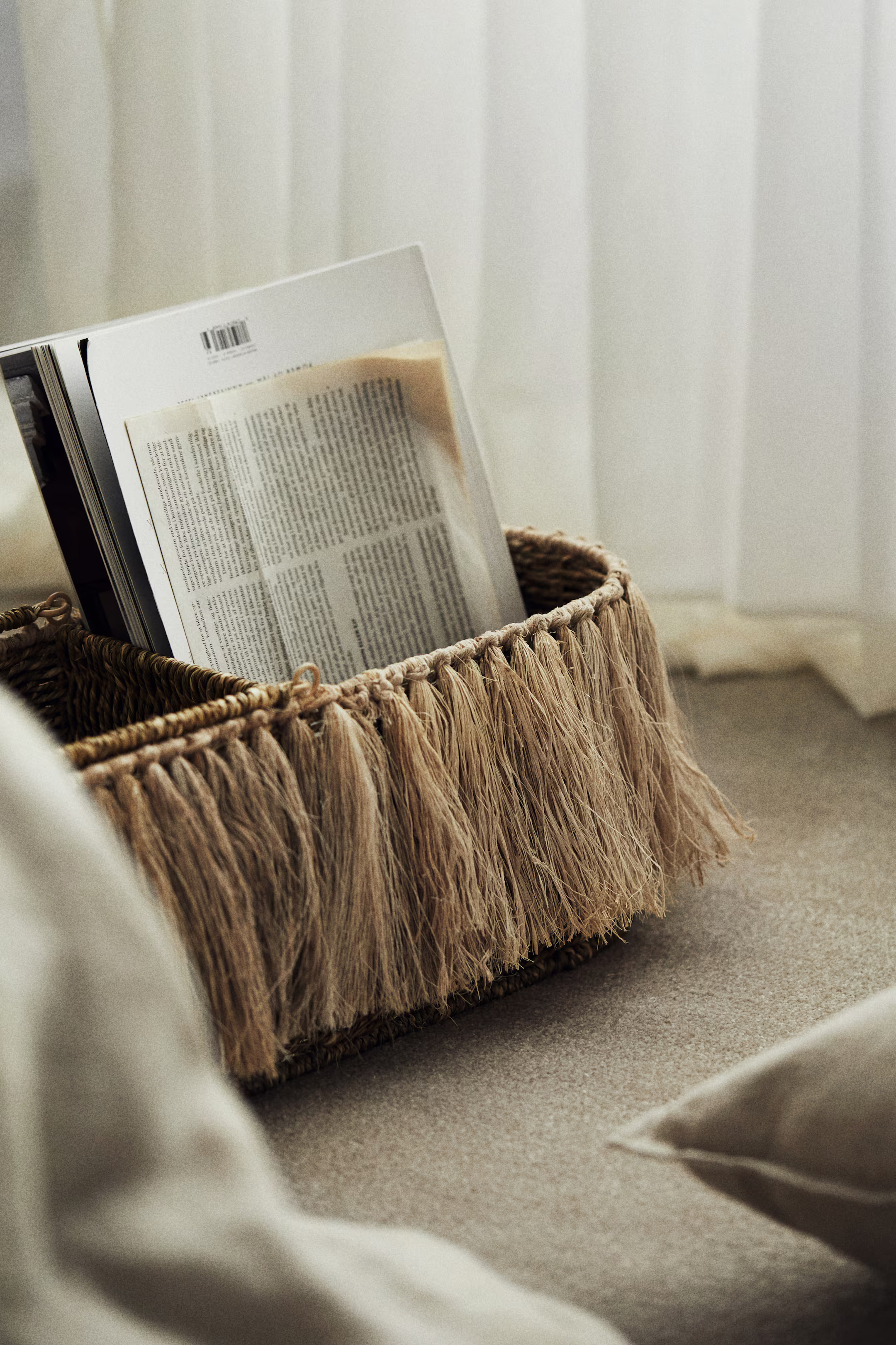 Seagrass storage caddy with tassels | H&M (UK, MY, IN, SG, PH, TW, HK)