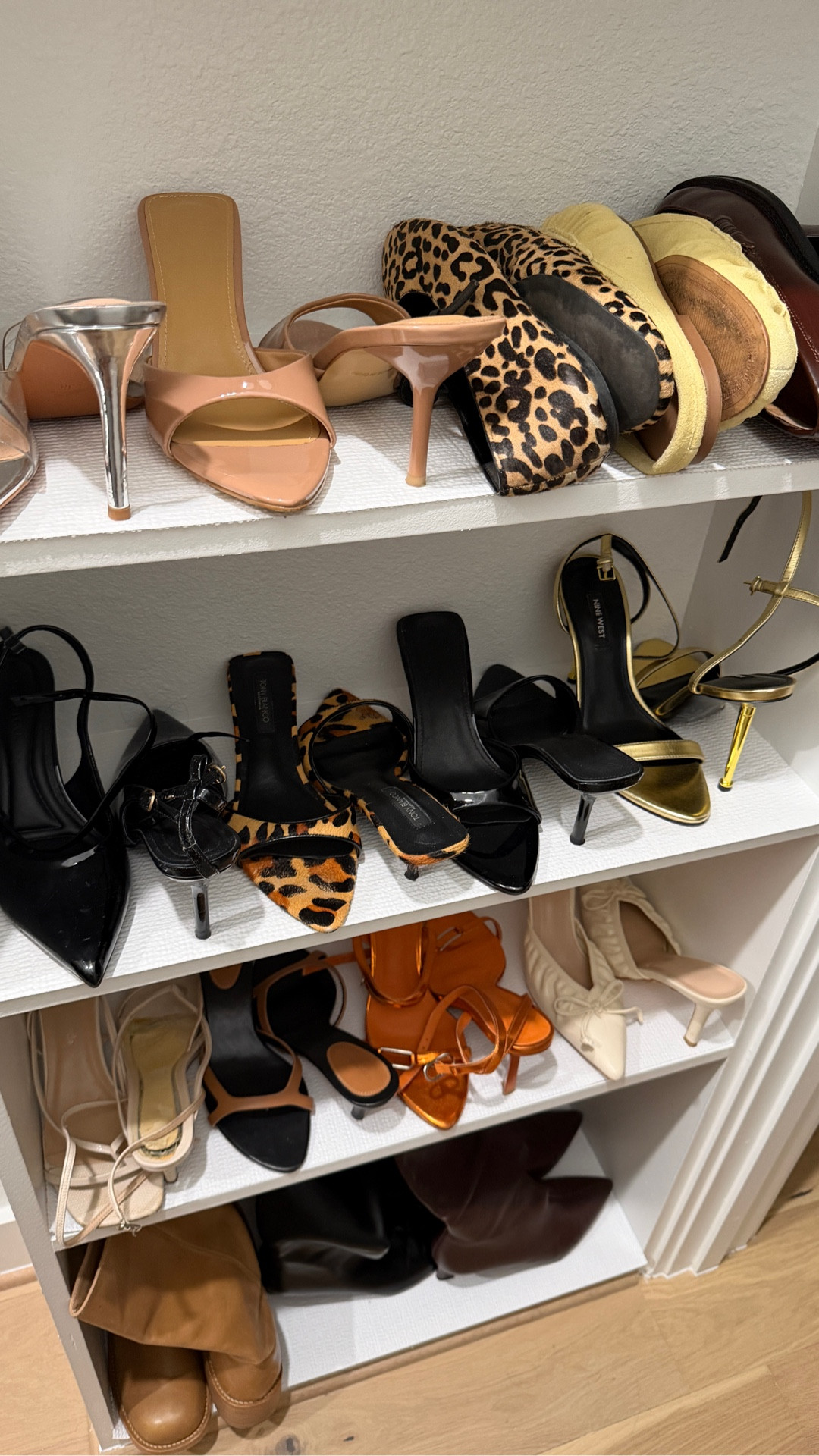 Clear heels: 7 
Nude heels: 6.5 
Flip flops: 6 
Mesh flats: 6.5 

#LTKdayinmylife #LTKSaleAlert #LTKgrwm