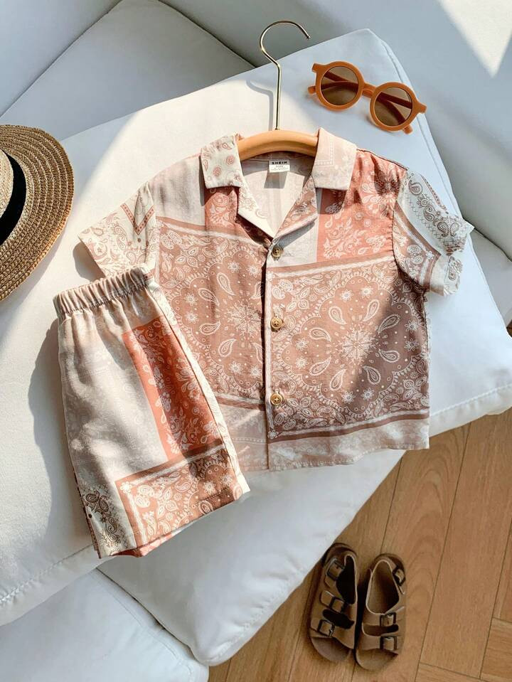 SHEIN 2pcs Set Young Boy Casual Holiday Retro Pattern Short Sleeve Shirt Top And Elastic Waist Shorts Outfit, Suitable For Spring/Summer Casual Wear, Home, Outing, Sports, Holidays, Party Young Boys Suit Set Young Boys Casual Sets Young Boys Matching Sets | SHEIN