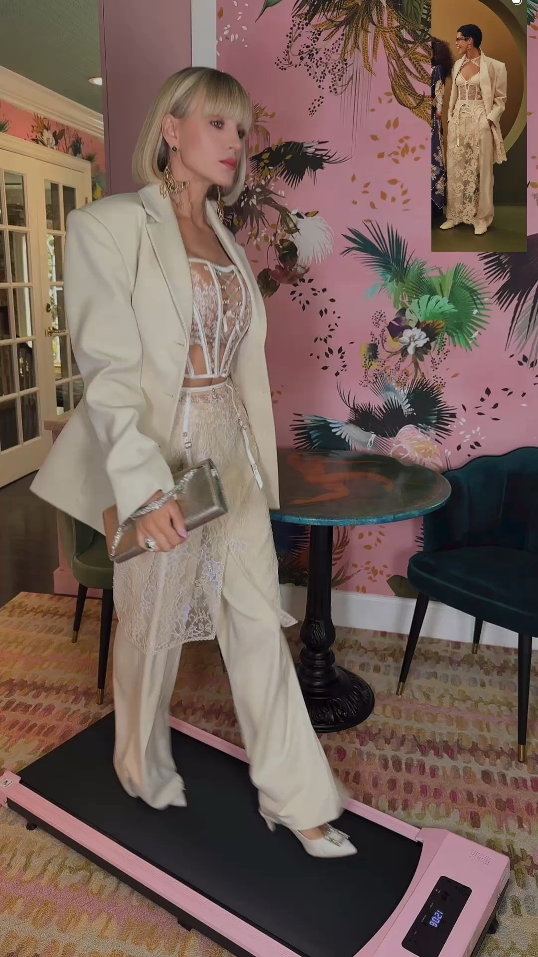 Trendy look 

#LTKWorkwear #LTKTravel #LTKSeasonal