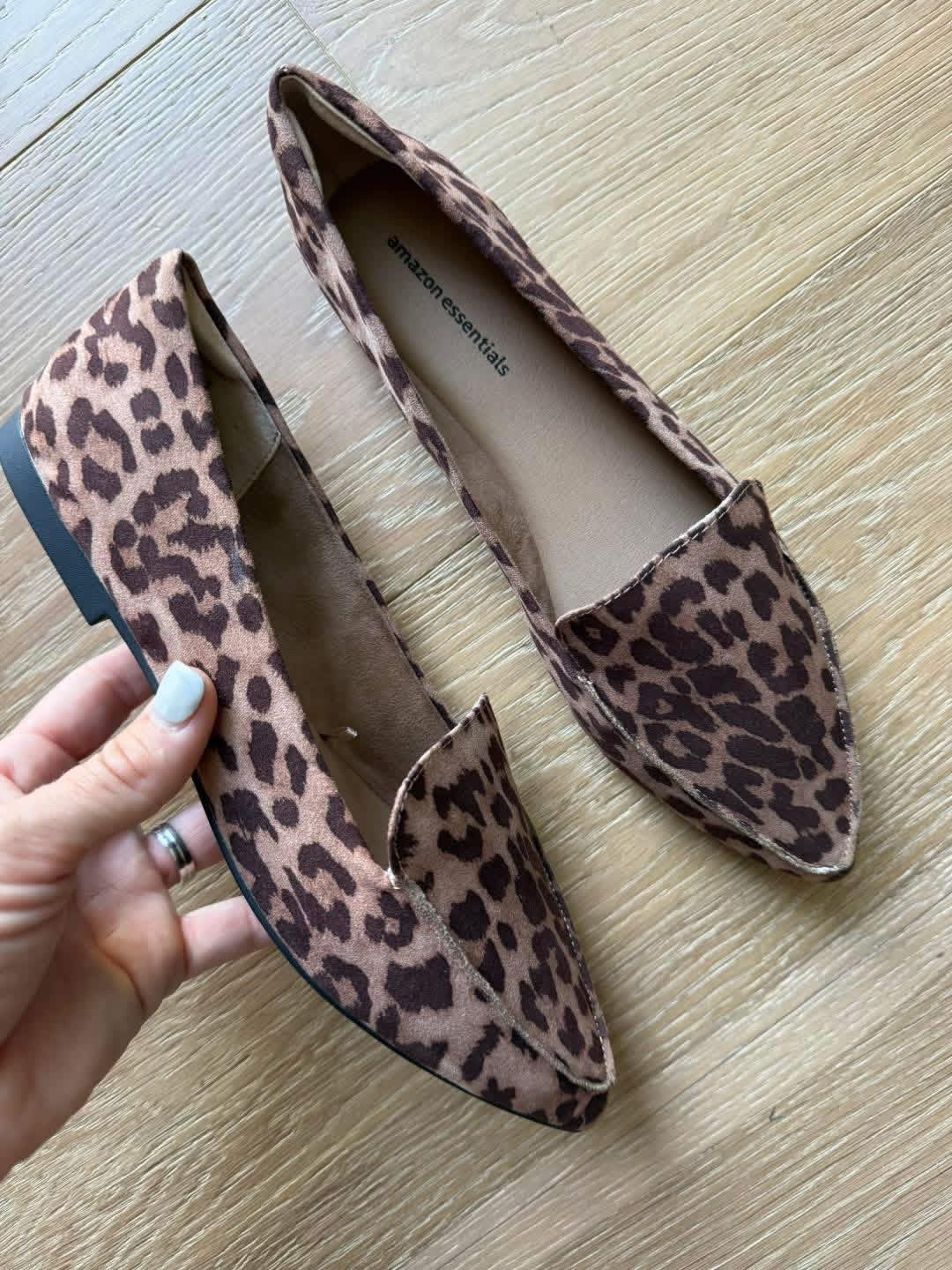 Leopard flats

Shoes  footwear  Amazon fashion

#LTKSeasonal #LTKootd #LTKFindsUnder50
