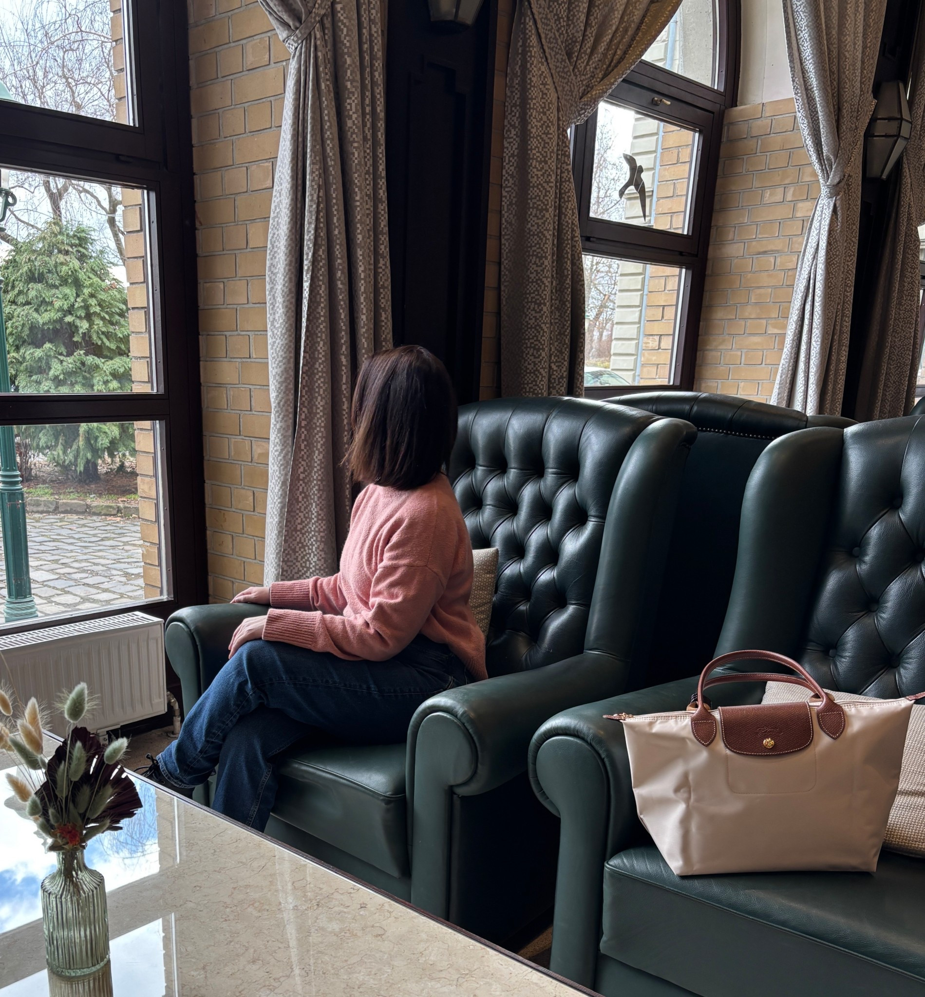 Traveling the world in my trusted Longchamp Le Pliage 

#LTKTravel #LTKdayinmylife #LTKstorytime