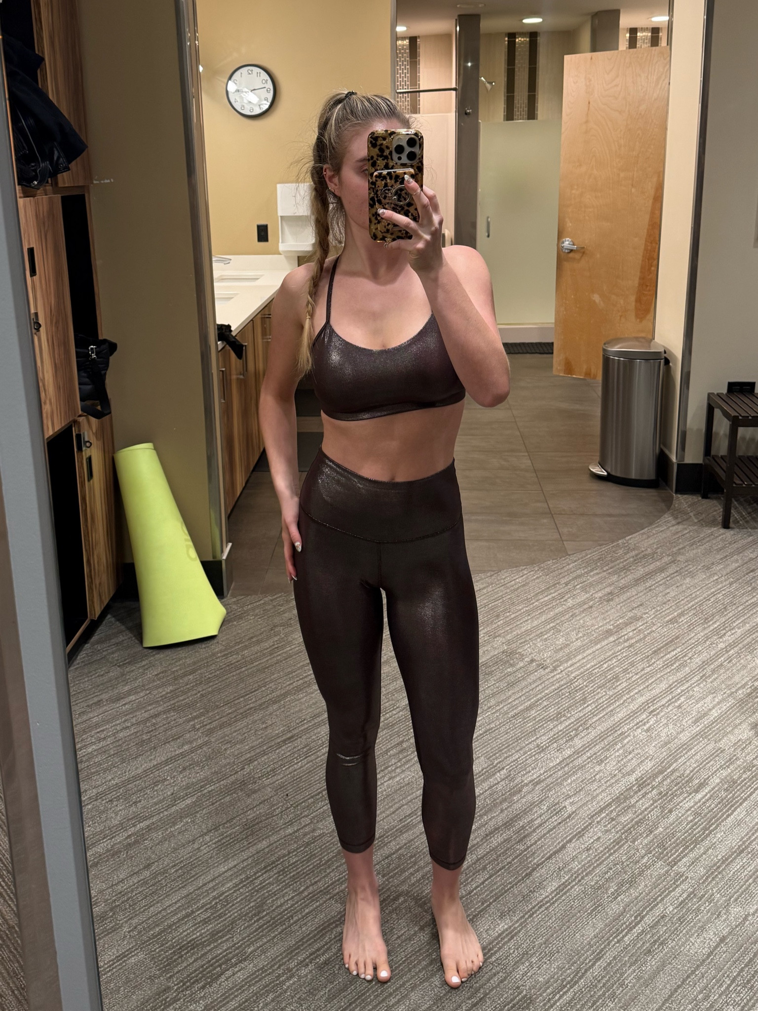 shimmer set? I think yes! ✨✨✨

#LTKActive #LTKGiftGuide #LTKFitness