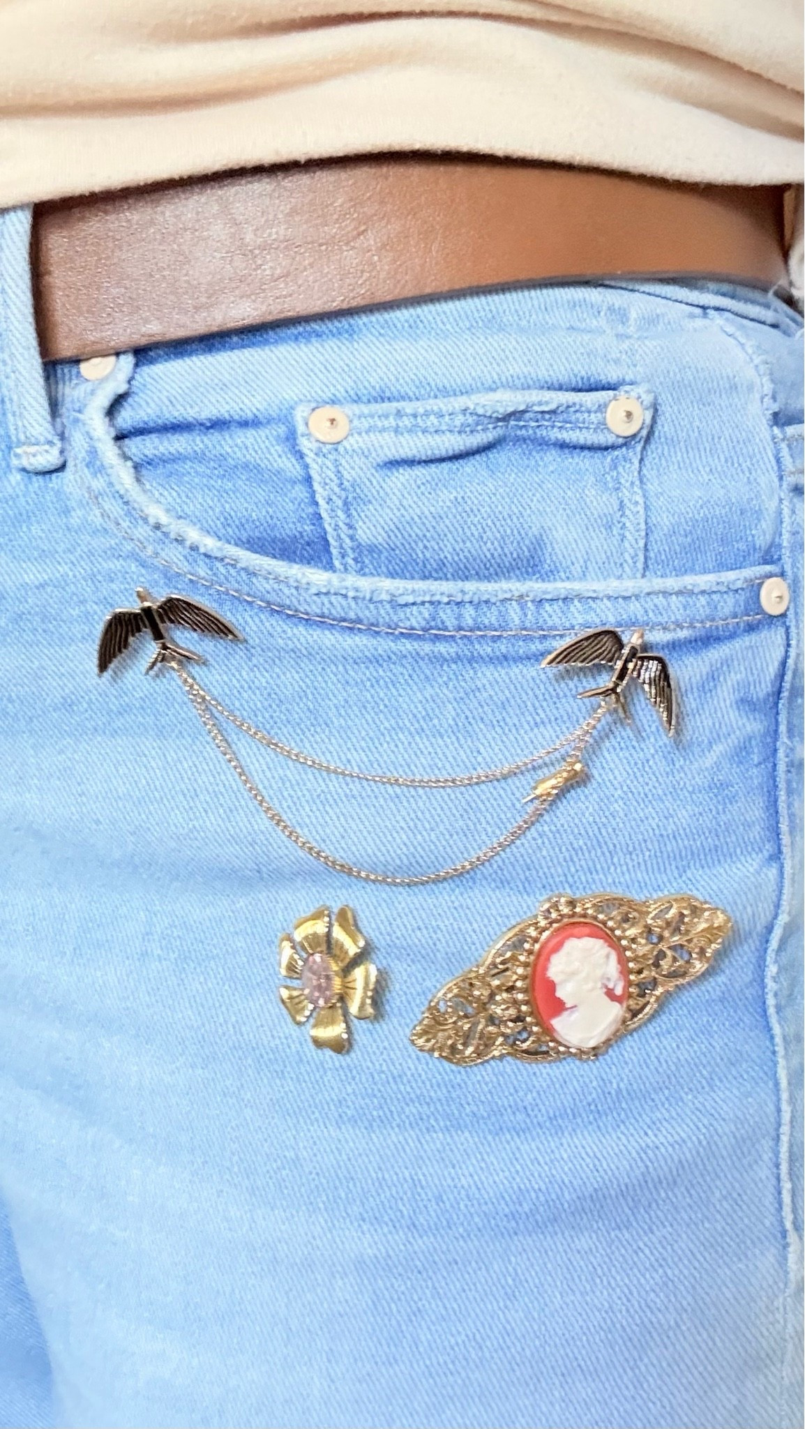 Jeans but make them cute ✨🎀
Adding brooches to the pocket is the easiest way to dress up basic denim and make your outfit feel fun, feminine, and unique. Obsessed with this little detail lately 🤍 Similar brooches linked in my LTK!

#LTKStyle #LTKFashion #DenimStyle #OutfitInspo #GirlyStyle #VintageInspired #FeminineStyle #StyleInspo #EverydayStyle #Accessorize #CuteOutfits #ModestFashion #FashionDetails #BroochStyle #CasualChic

#LTKBeauty #LTKdayinmylife #LTKxMadewell