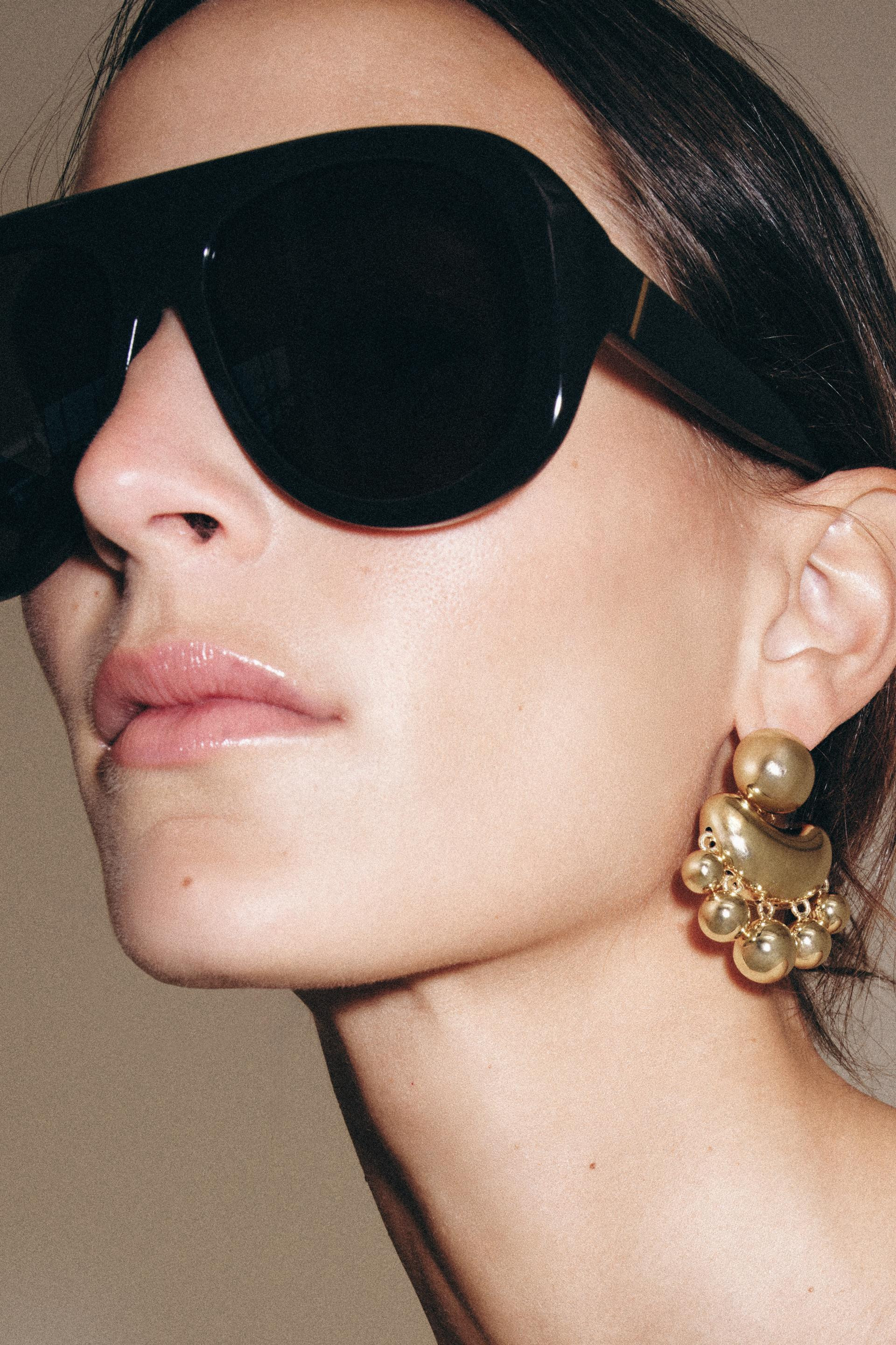 Zara - Metal Earrings With Embossed Pieces - Golden - M - Woman | Zara US