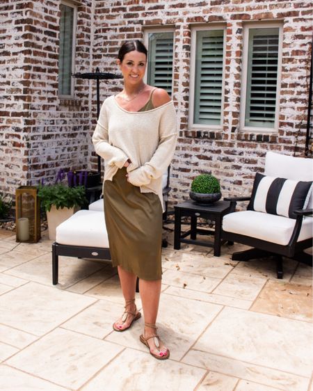 Amazon Spring Dress Styling 

MIDI dress  Amazon favorite  Amazon styling  Green dress finds  off the shoulder sweater  aerie sweater  outfit styling  

#LTKfindsunder50 #LTKstyletip