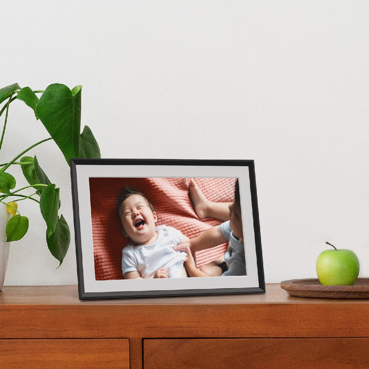 Carver Gravel with White Mat - Smart HD Digital Picture Frame | Aura | Aura Frames