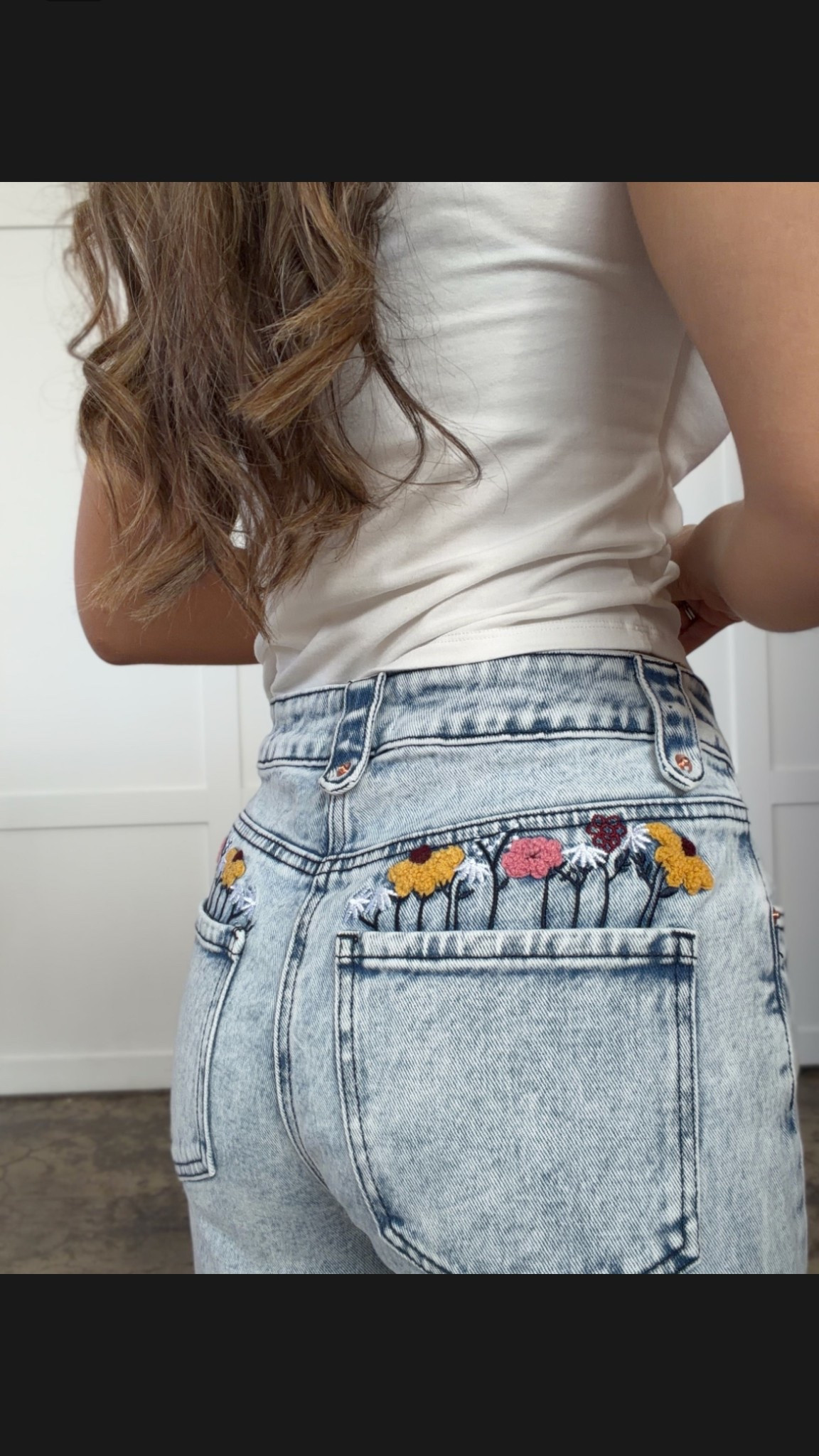 Shop at Willow Boutique and use my code KAYMAY92 to save 20%!

These are the Floral Pocket Denim Jeans and they are adorable! They are medium wash. Floral pocket jeans, Wide leg fit, and High waisted. Fits true to size! 

ACT FAST 💨 SELLING QUICKLY!

#LTKSeasonal #LTKootd