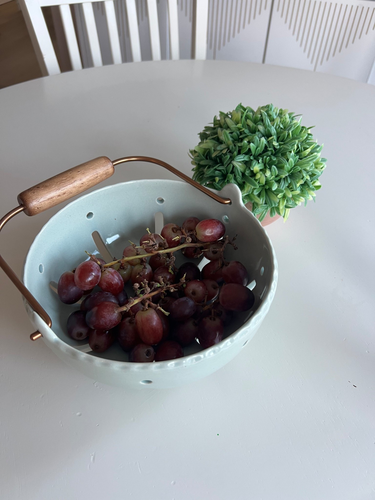 How cute is this ceramic fruit bowl? It just makes me want to eat more fruit :) 

#LTKSpringSale #LTKmorningroutine #LTKHome