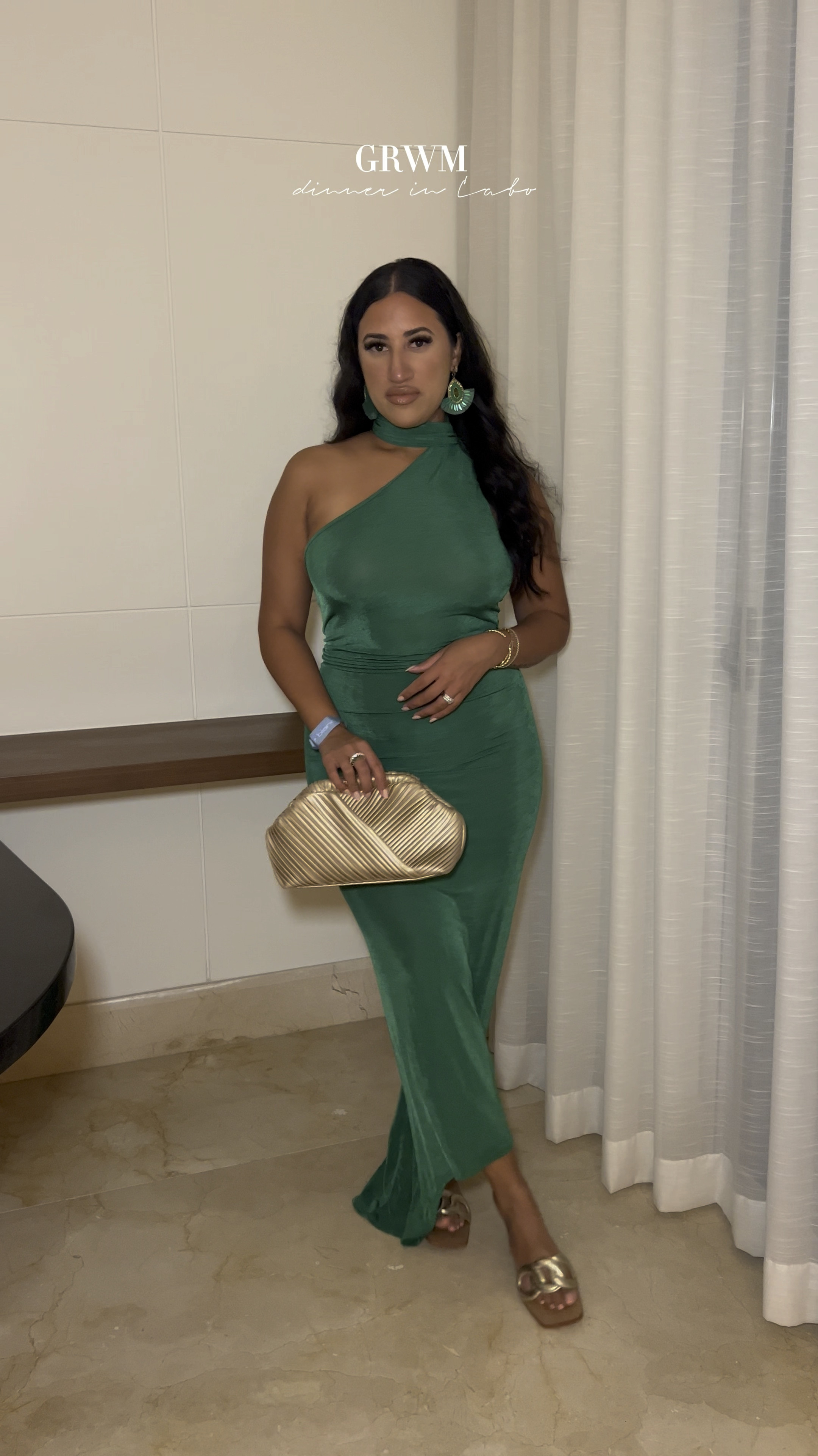 Perfect $15 wedding guest dress, holiday dress, birthday dress & vacation dress. Comes in different colors! 

Wearing a size Medium! 

Shein find 
Dress style 
Maxi dress 
Backless dress 

#LTKstyletip #LTKparties