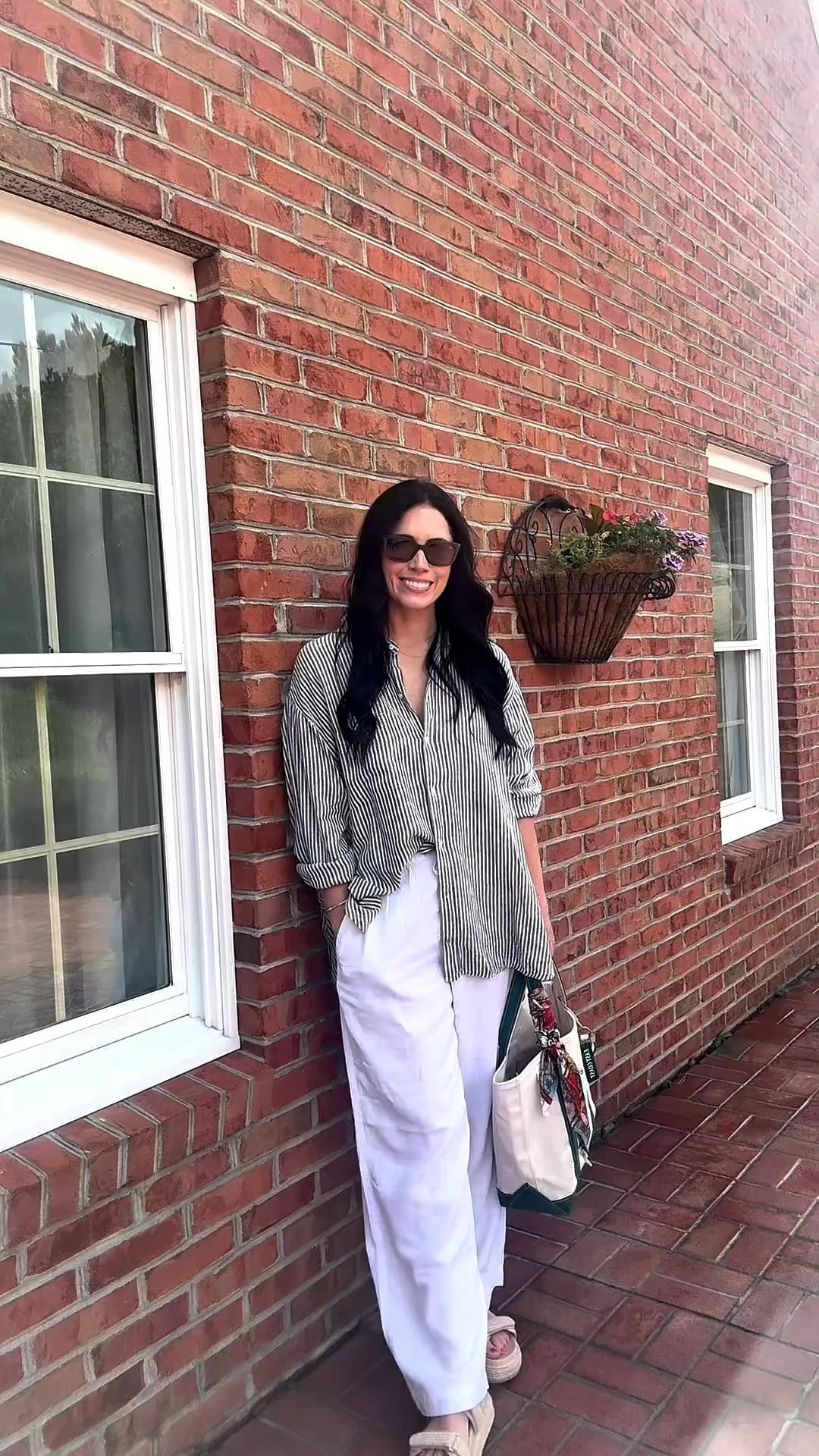 5 different ways I’m wearing my linen pants this summer!! Which is your favorite?! #boatandtote #llbean #gap #summeroutfits

#LTKgrwm #LTKootd #LTKmomlife