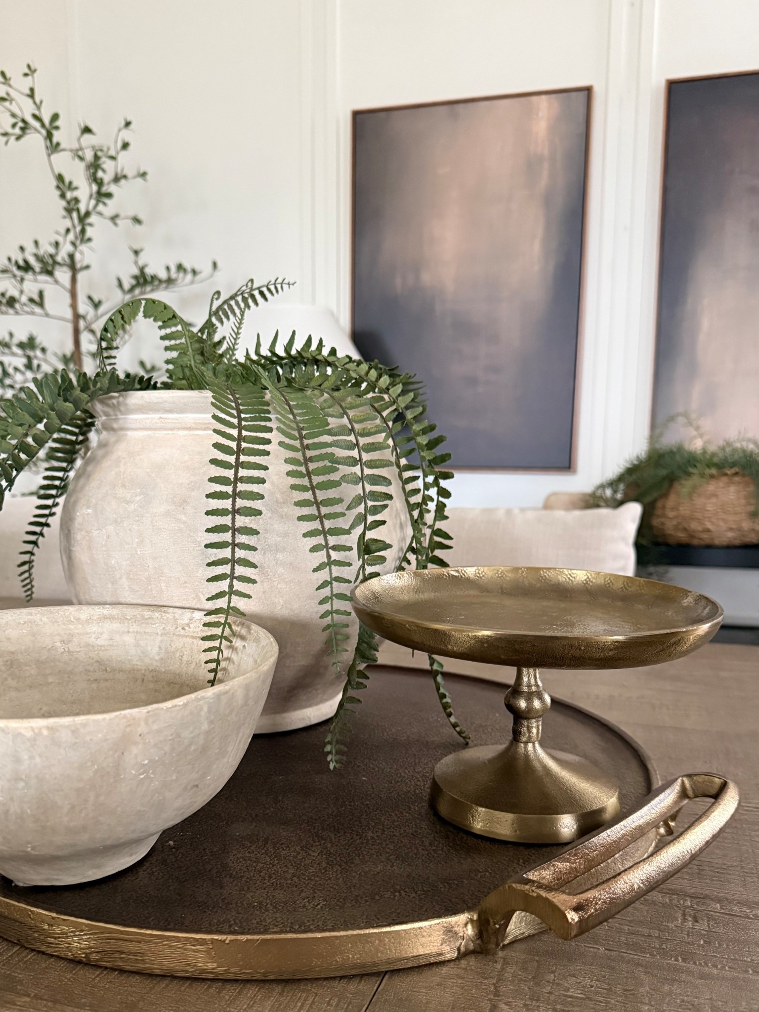 My kind of styled tray… simple✨
Love the mix of metal and pottery…organic elegance🤎