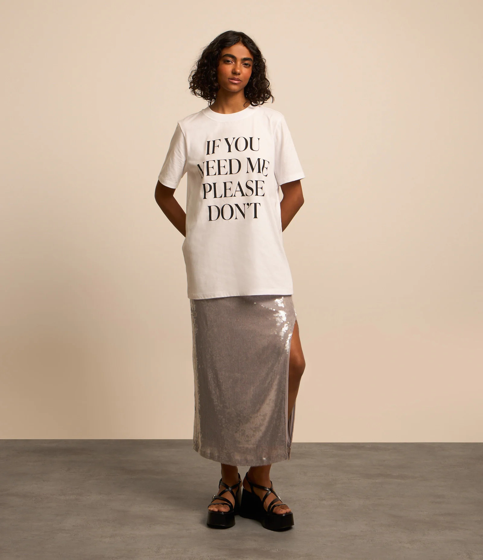 Saia Midi em Paetê Metalizado e Fenda Prata - Lojas Renner | Renner (BR)