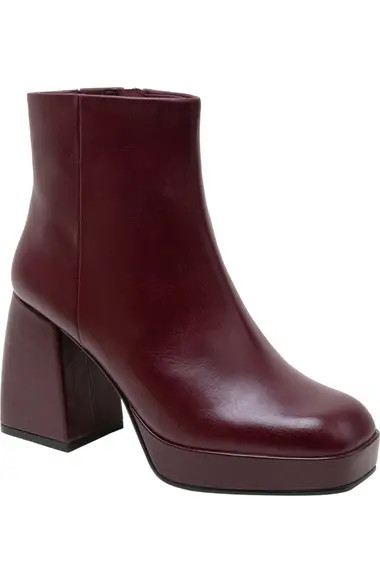 Lisa Vicky Nifty Bootie (Women) | Nordstrom
