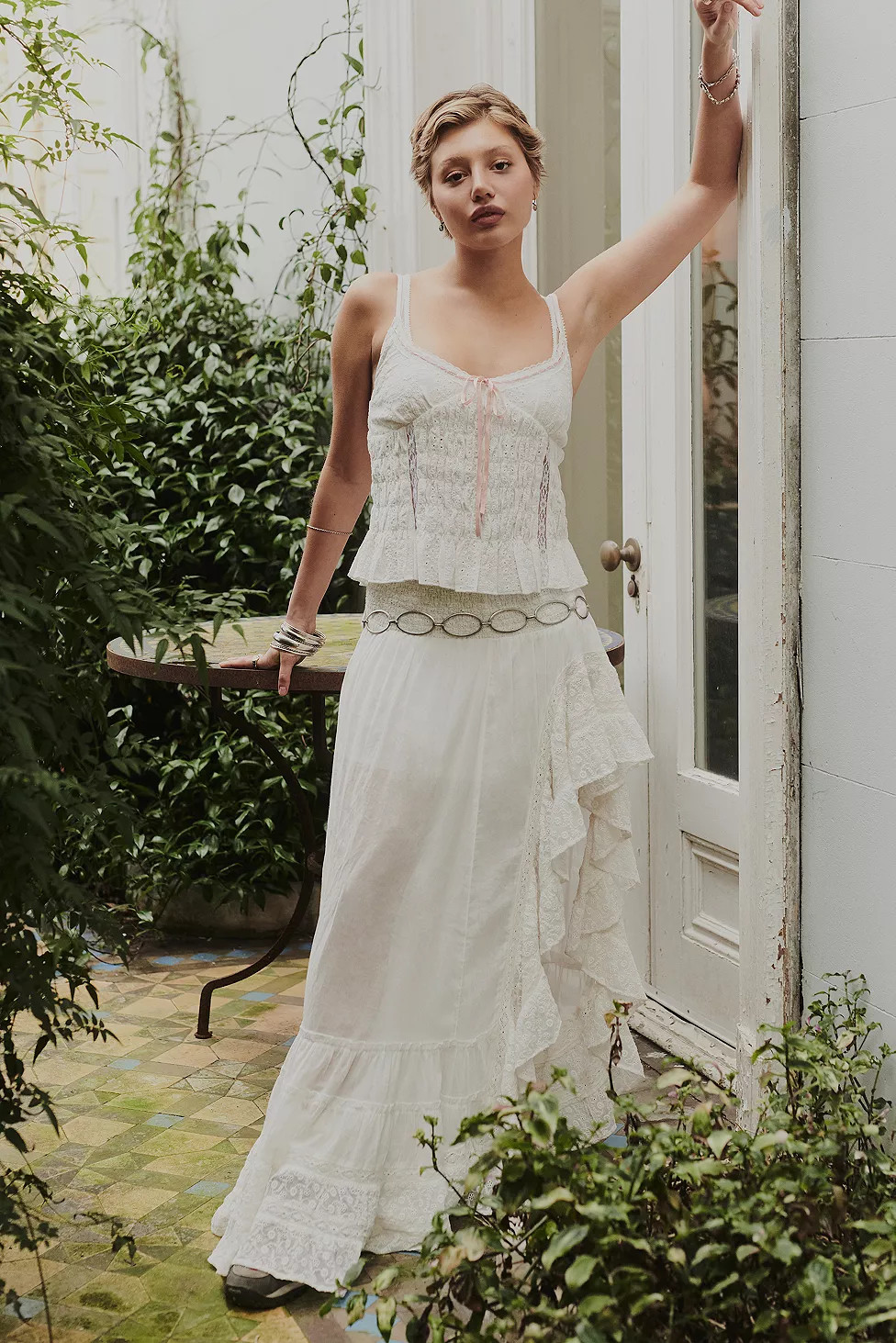 Kimchi Blue Leone Tiered Maxi Skirt | Urban Outfitters (EU)