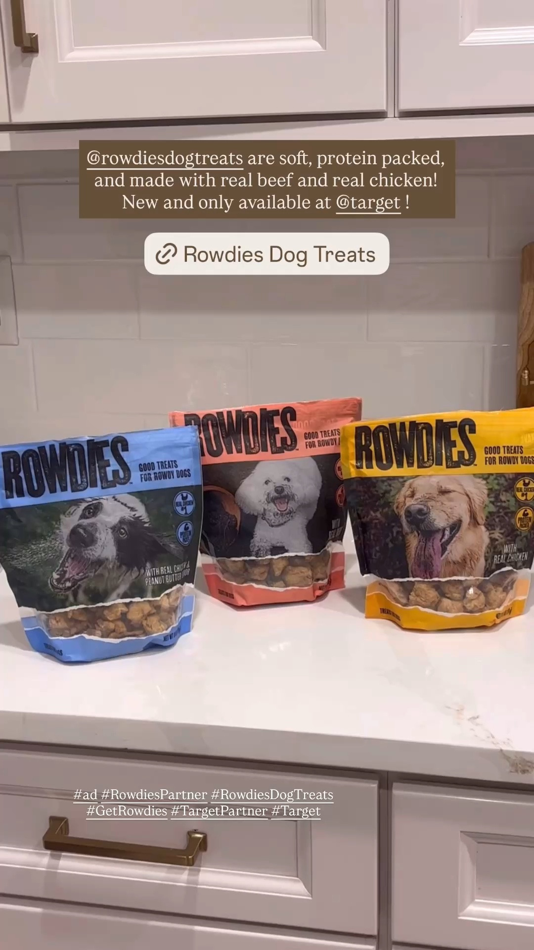  #ad Rowdies treats are soft, protein packed, and perfect for fueling all of Ellie’s wild moments! 🤍 You can find @rowdiesdogtreats at @target and shop our favorites below👏🏼🐶 #RowdiesPartner #RowdiesDogTreats #GetRowdies #TargetPartner #Target 
