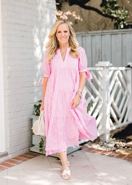 Pretty in pink! 💖

Emery pink midi from Avara
Steve Madden sandals
Pulama white  Wicker crossbody bag 


#LTKstyletip #LTKover40 

#LTKStyleTip #LTKOver40 #LTKSeasonal