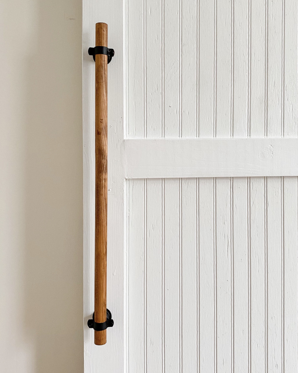 We crafted this barn door handle a few years ago, and it’s still one of my all-time favorite DIY projects! It just took 30 minutes and only four materials to make! 

 #LTKHome