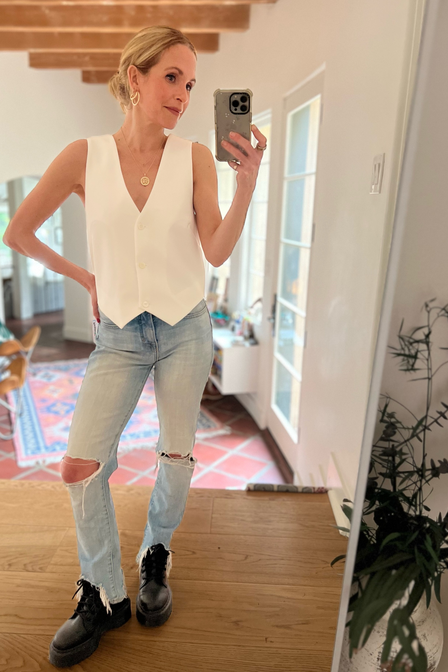 Vests. Never underestimate VESTS

#LTKstyletip