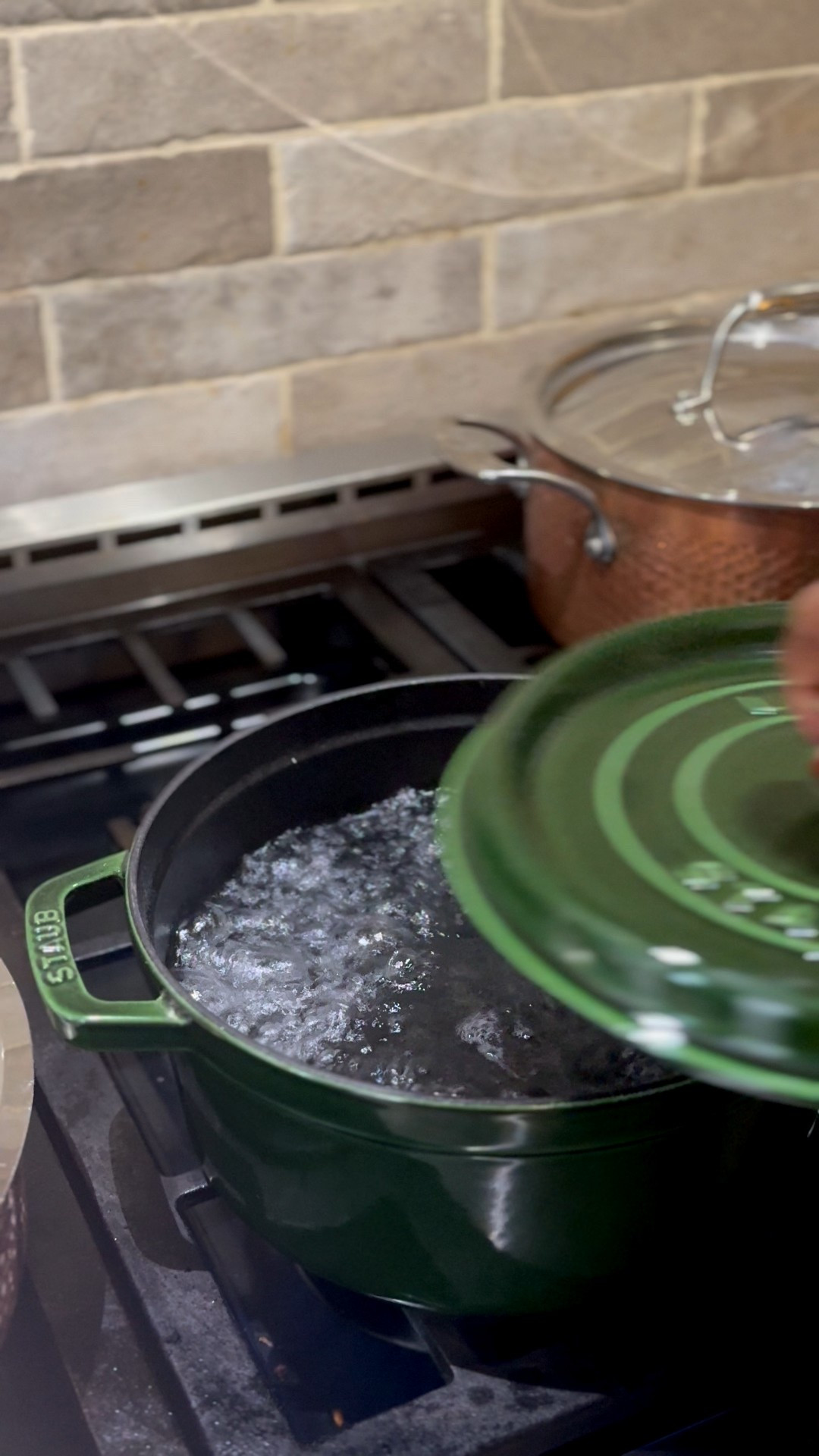 STAUB 4quart dutch oven on sale for $149.00!! 

Perfect starer piece for your collection! 



#LTKHoliday #LTKCyberWeek #LTKGiftGuide