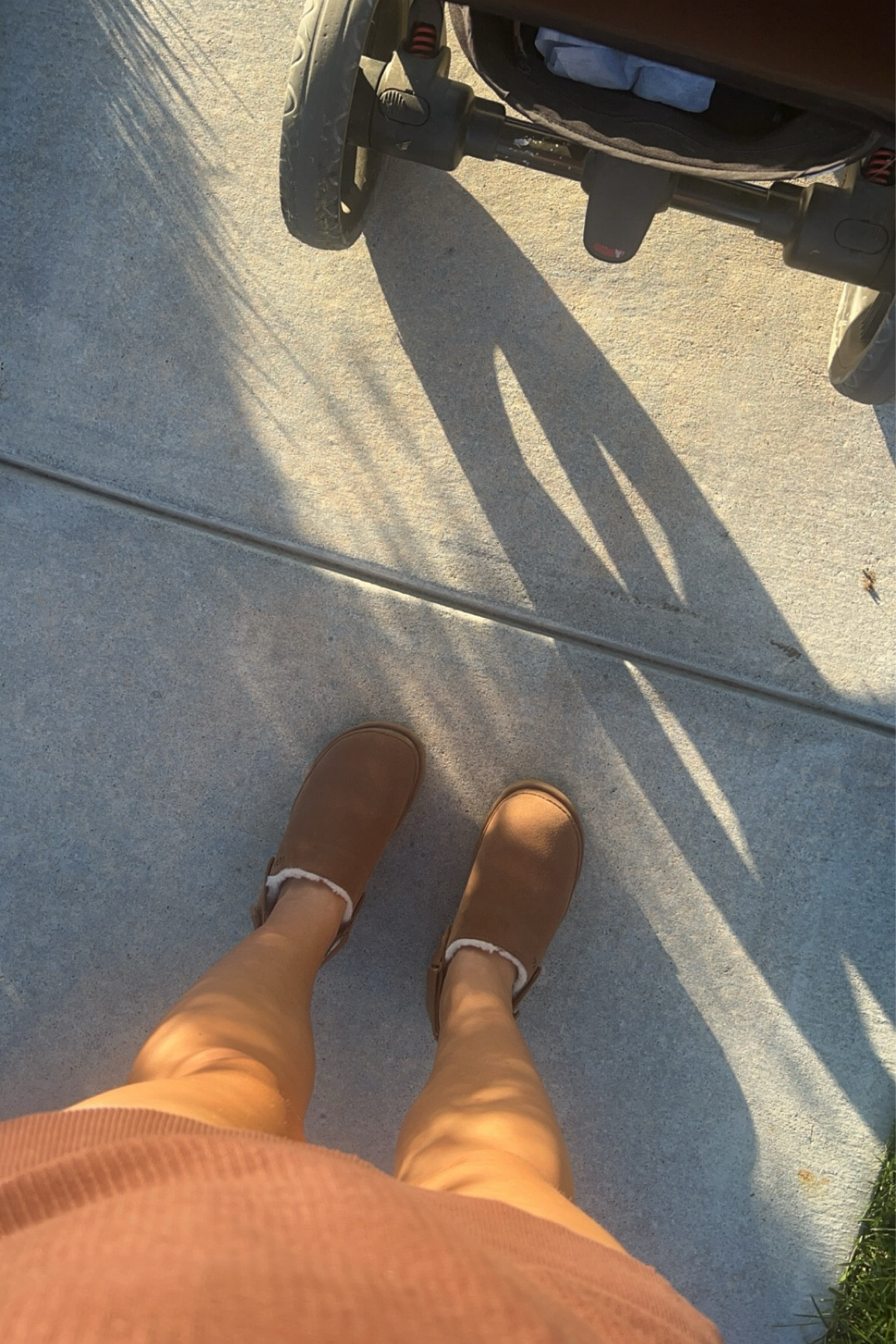 I’m obsessed with these clogs 😍 they’re so comfortable! 

#LTKFallSale #LTKShoeCrush #LTKSaleAlert