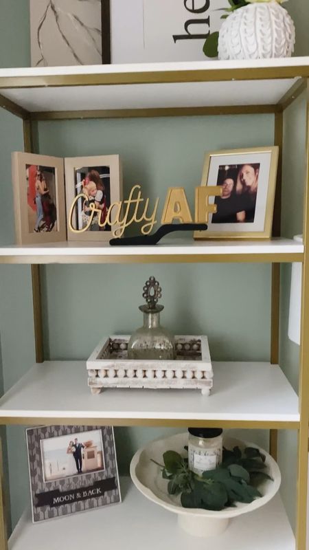 I’m obsessed with my new blogging office gold bookshelf! I’m still working out the styling of it but it was really budget-friendly on Walmart! #competition

Walmart Finds
Bookshelf
Bookcase
Gold decor
Home office furniture
Walmart furniture

#LTKFind #LTKunder100 #LTKsalealert