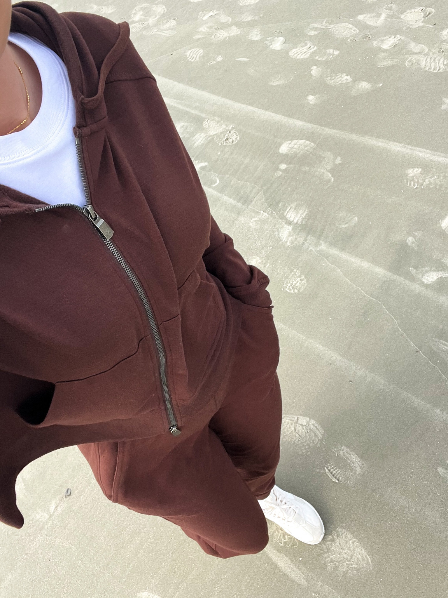 travel with me✈️ 
12 days of @cuts / @cutswomen is still going on!! 
loving this set & the tomboy tee!! 
code CHLOEKCOLLECTION_ for 15% off sitewide! 
•
linking everything in stories & over on the @shop.ltk app! 
•
•
•

#LTKHoliday #LTKSeasonal #LTKU