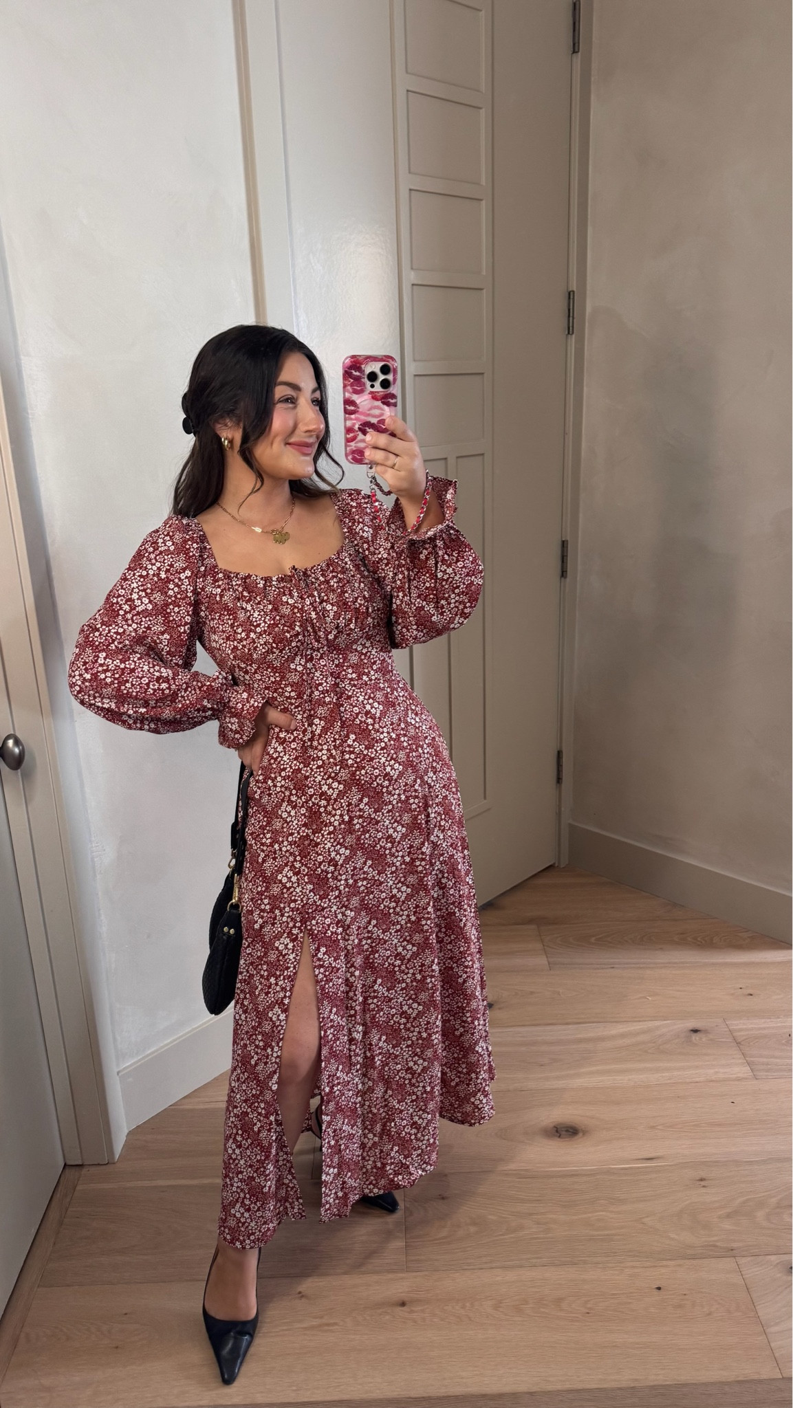 Love this floral midi dress with a side slit, perfect for any spring occasion! 

Size small color red floral 

Baby shower, Bridal shower, wine tasting, brunch or date night!

5'0" 140lbs
Petite friendly
 

 

#LTKootd #LTKSeasonal #LTKPetite