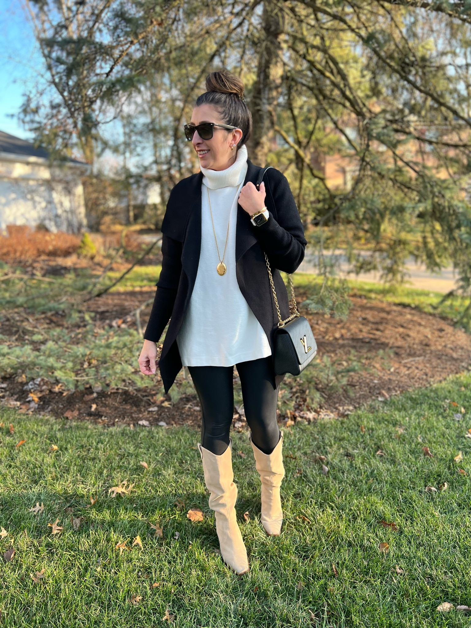 Found the cutest belted cardigan from @amazon. Let’s style it!


#LTKstyletip #LTKshoecrush #LTKunder100