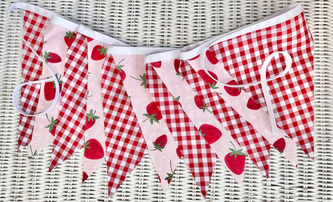 Strawberry Fabric Banner/strawberry Farmers Market Fabric Banner/strawberry Red Gingham Fabric Ba... | Etsy (US)