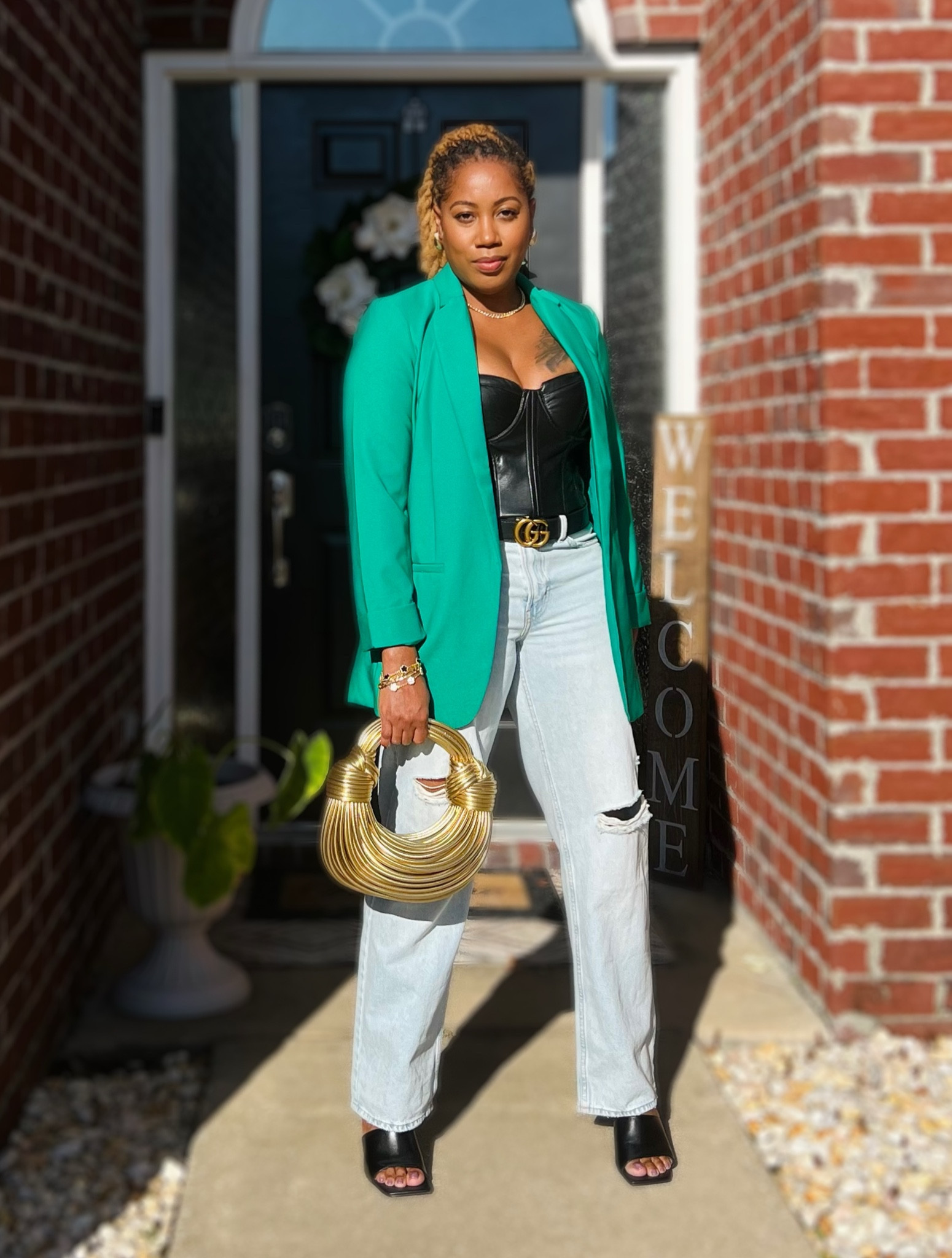 Fall Outfit perfect fit for a Date Night. Some item aren’t available anymore. Bag in previous video. Bracelet in previous post. 

#LTKitbag #LTKover40 #LTKstyletip