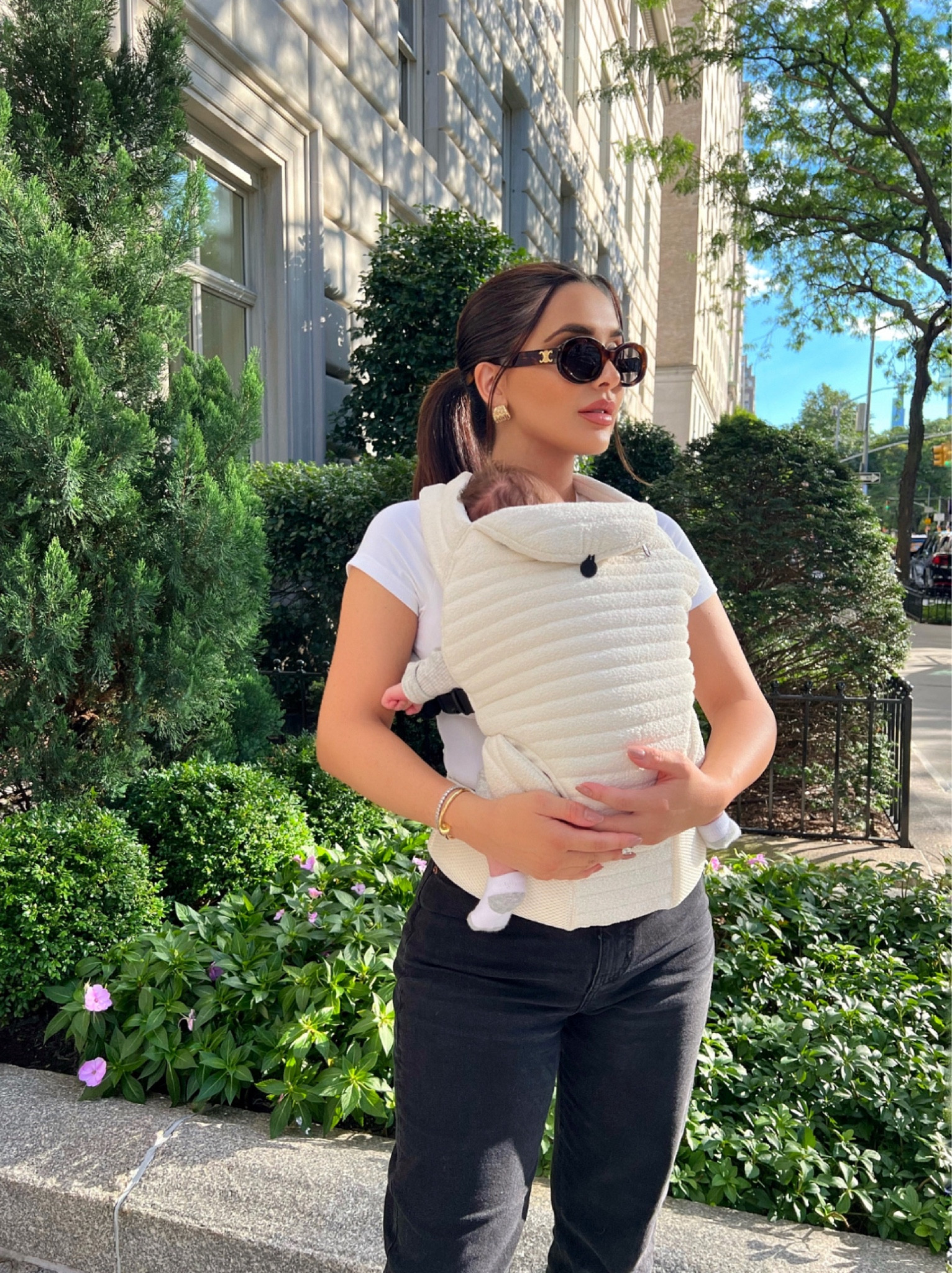 afternoon walks with Louis 👶🏼🤍 wearing the @bumpsuit armadillo baby carrier  #bumpsuit #ad

#LTKBaby