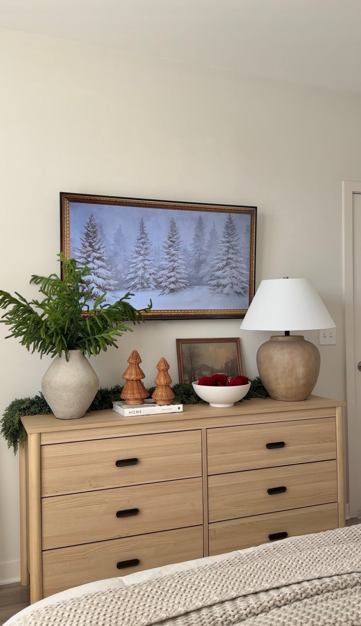 holiday dresser styling 🎅🏼

#LTKSeasonal #LTKHome #LTKHoliday