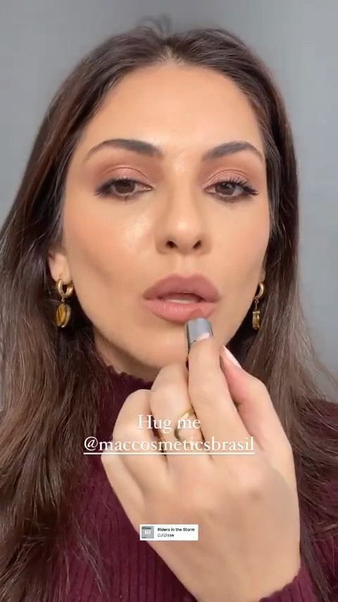 Batom Hug Me da Mac 

#LTKbeauty #LTKstyletip #LTKbrasil