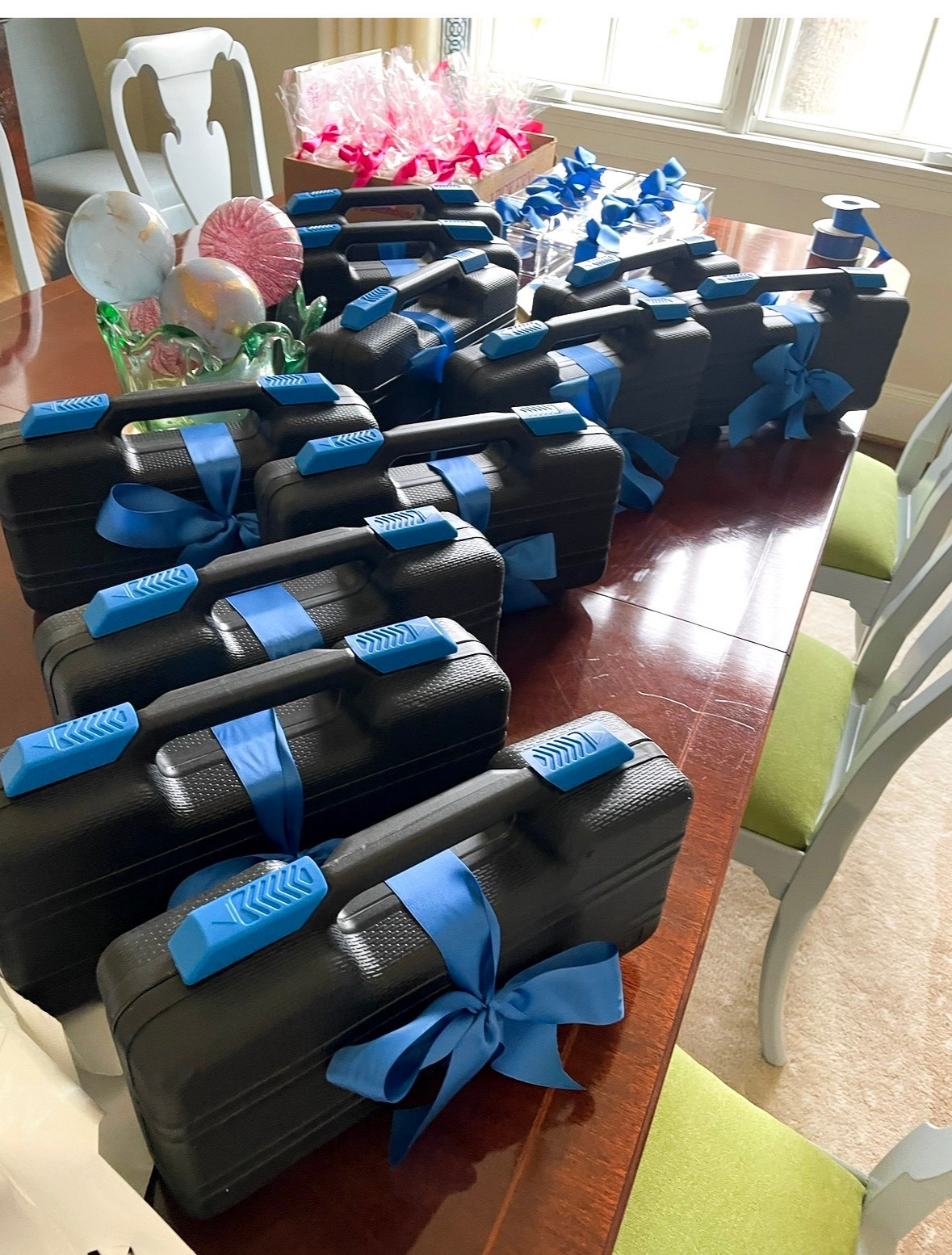 Grad gift idea for guy friends. Under $25 tool
Kit. Also comes in other colors. Girls need this, too! 