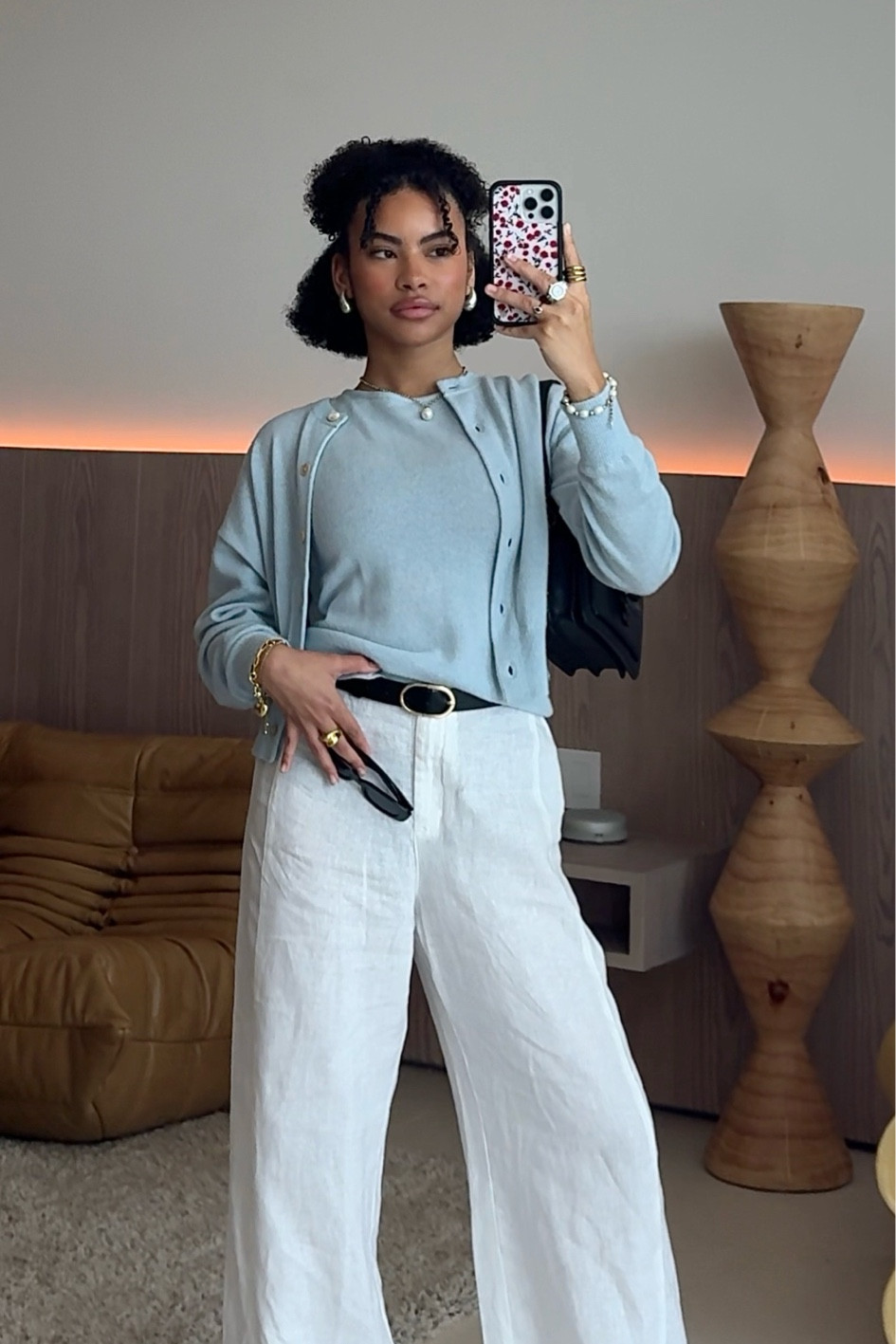 Today’s outfit🩵☁️

Casual white pants , cardigan , light blue top , casual fashion , casual style , casual pants , trousers , white trousers , silver jewelry , silver earrings

#LTKstyletip #LTKworkwear