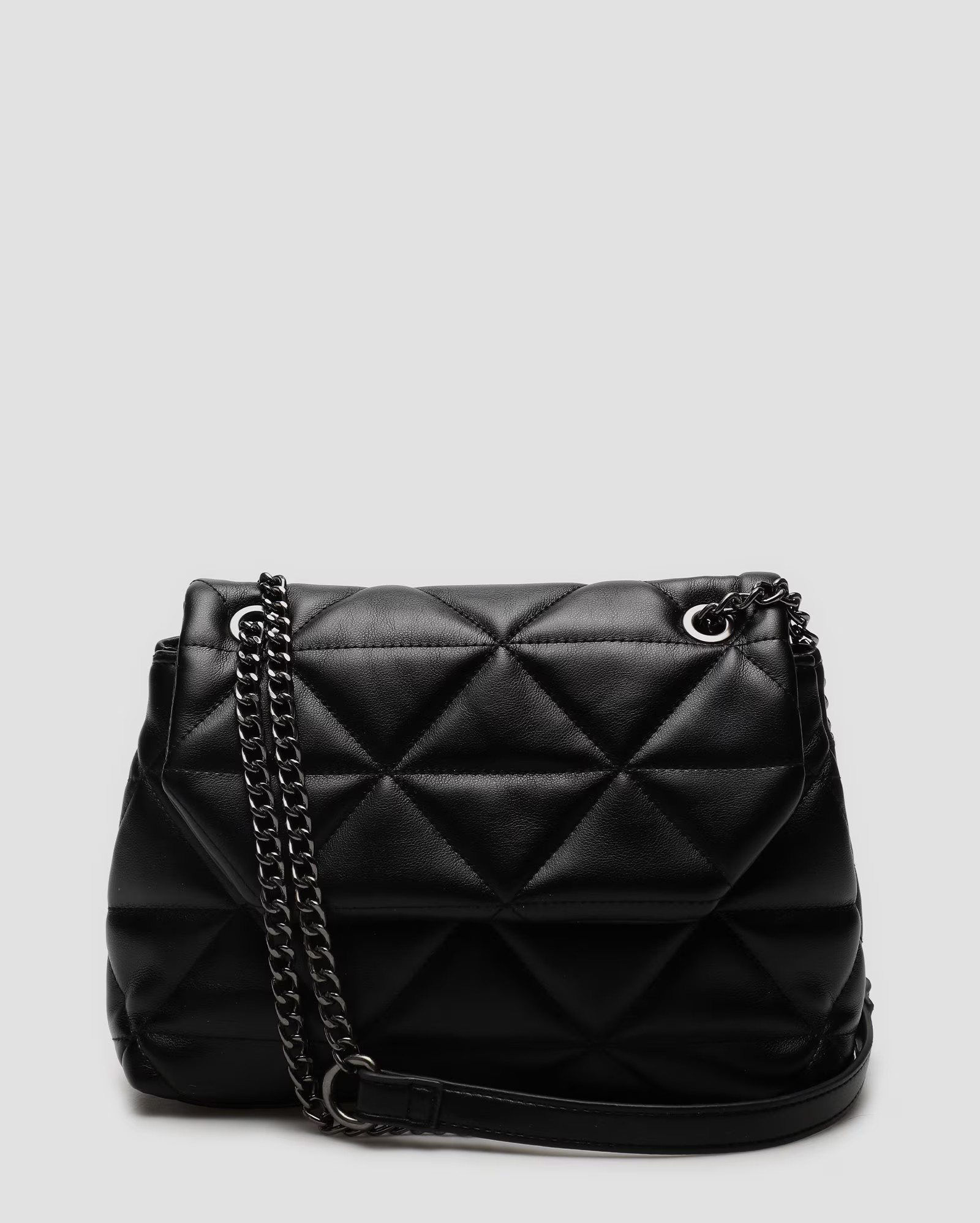 Bolsa feminina cross matelassê com corrente - Preto | Accessori by Riachuelo | Riachuelo (BR)